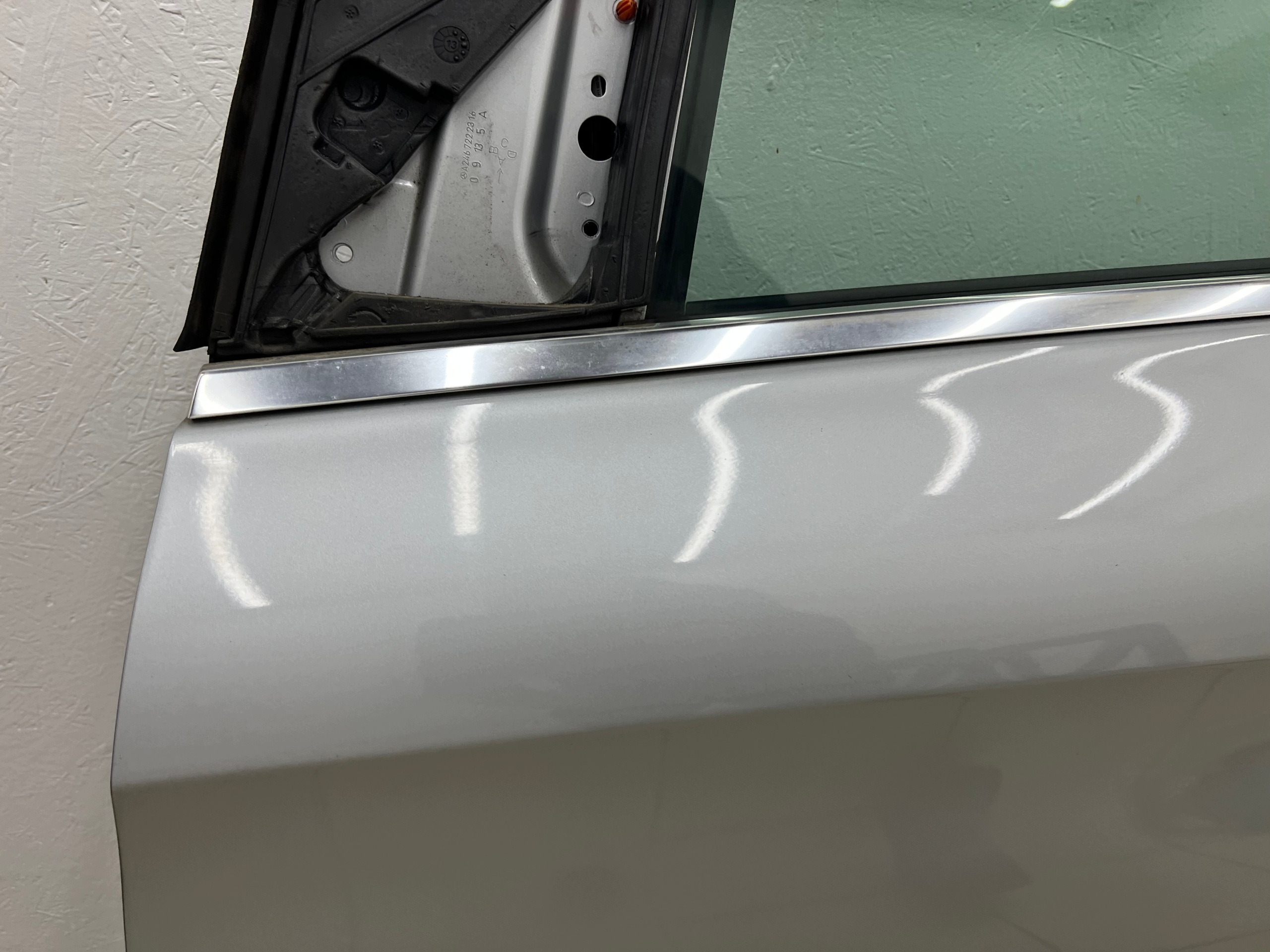MERCEDES B-class W246 door left front KOMPLET 761 W colour original paint