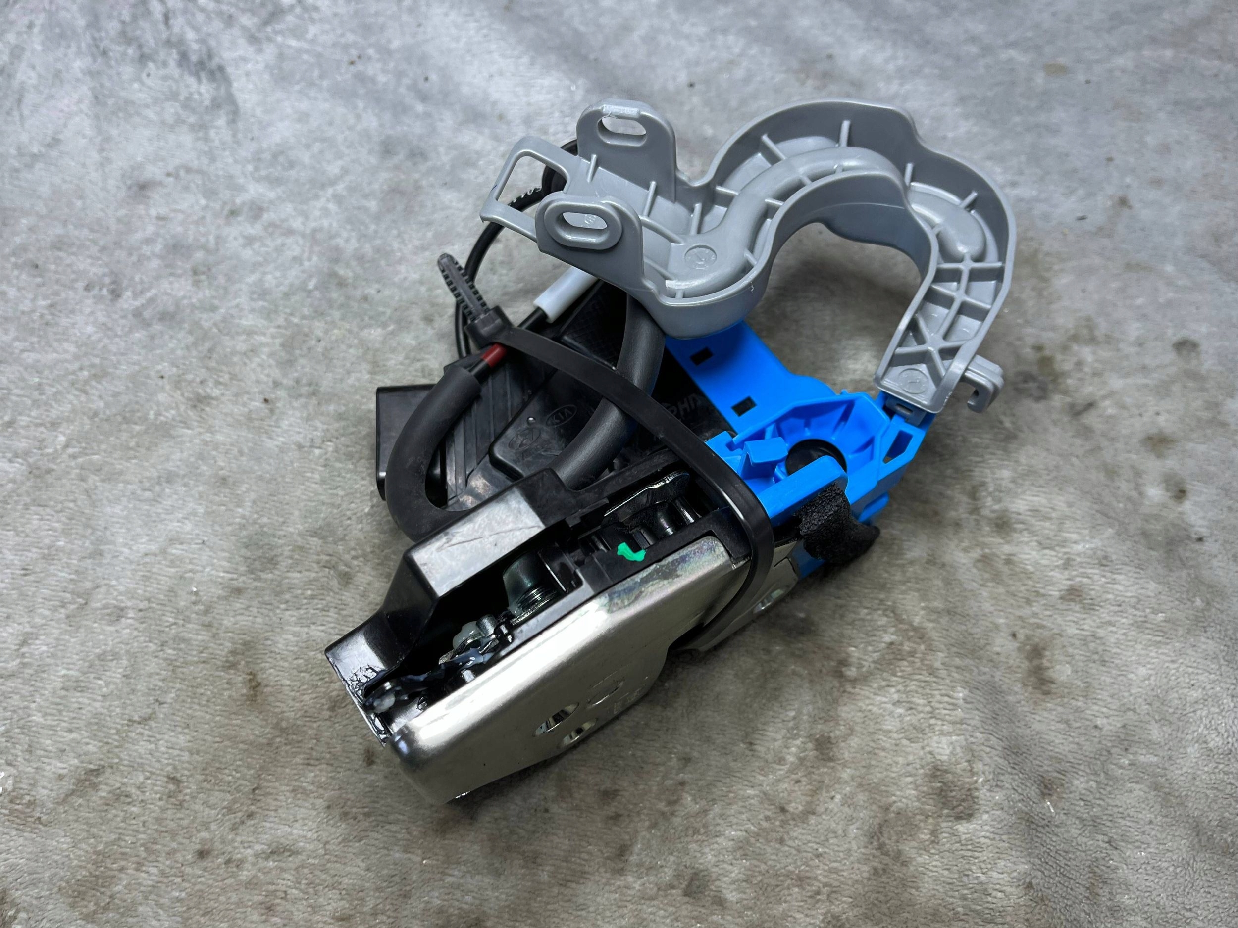 lock door tylnych KIA Ceed 81410A2400 !J