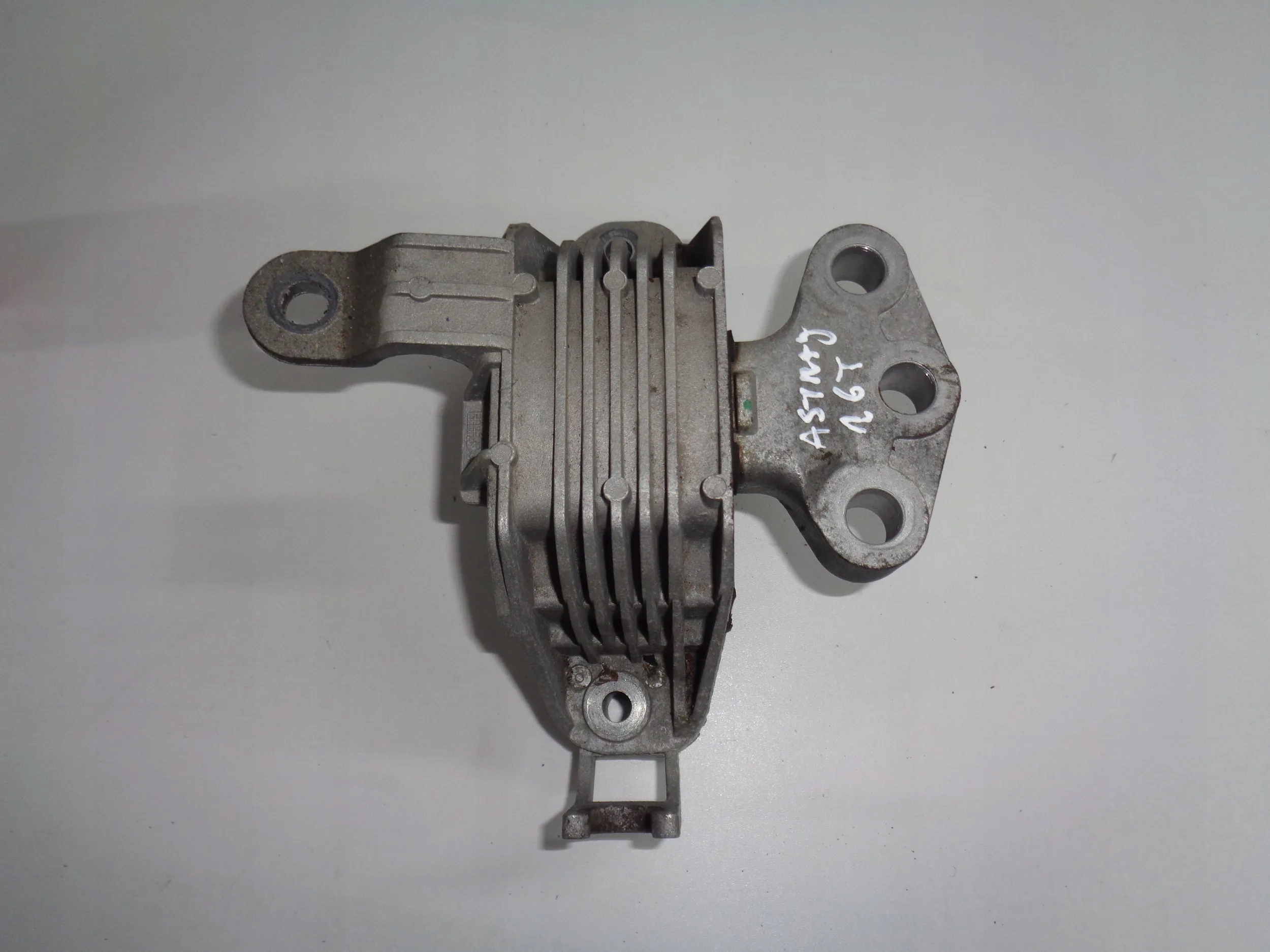 13248472 - OPEL ASTRA J IV 1.4 1.6 T ПОДУШКА ДВИГУНА