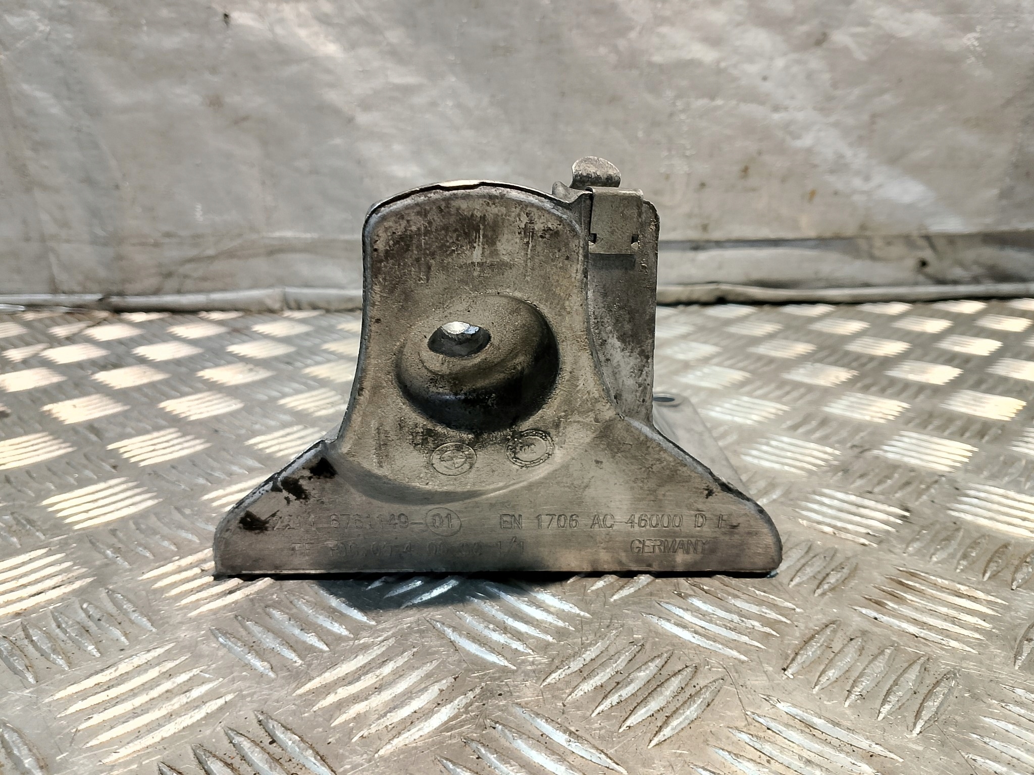 engine mount BMW E61 2.5 D 22116761149-01 EN 1706 AC-46000D