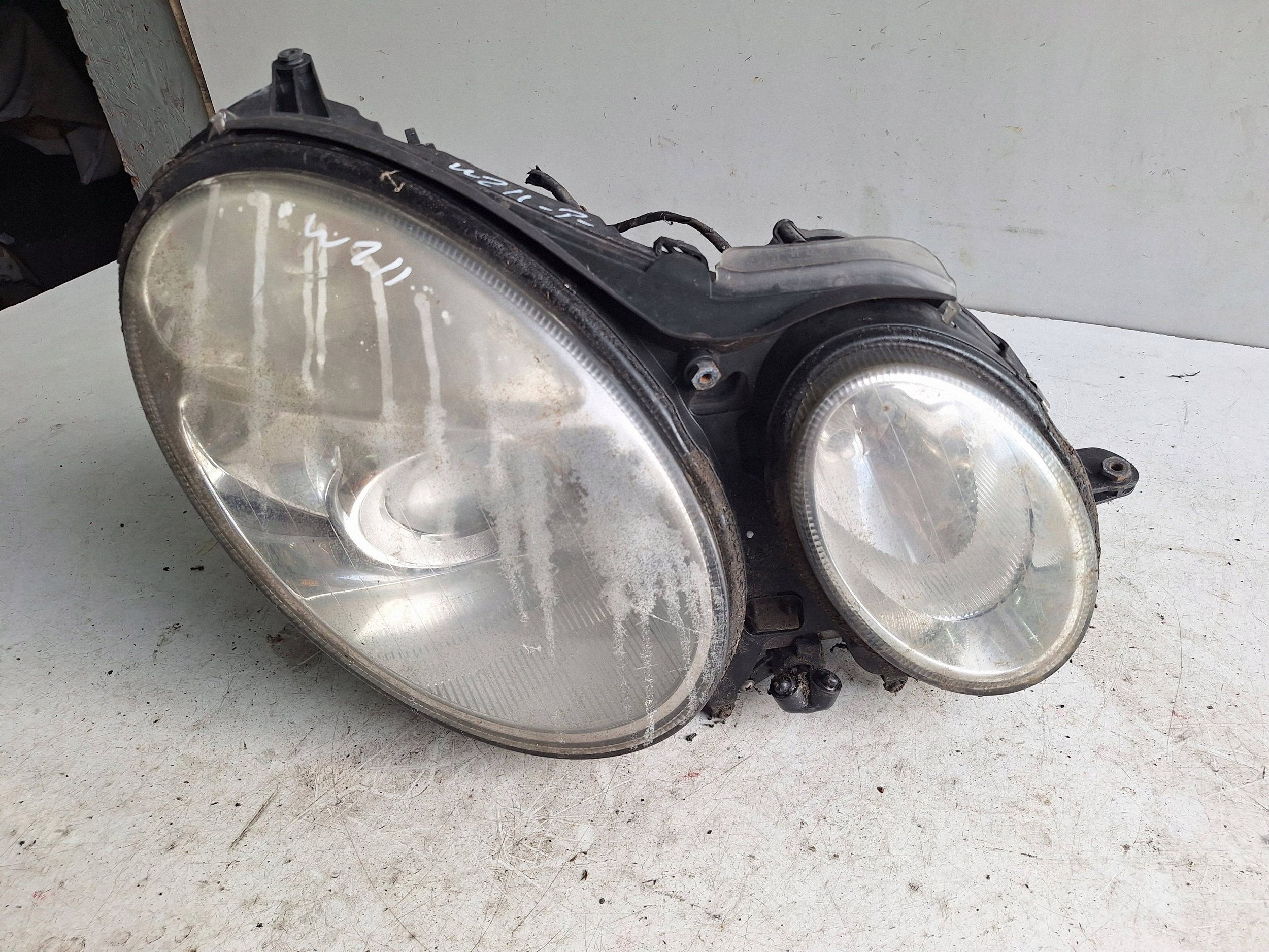 MERCEDES E-class W211 02-06 light right UK-right hand drive