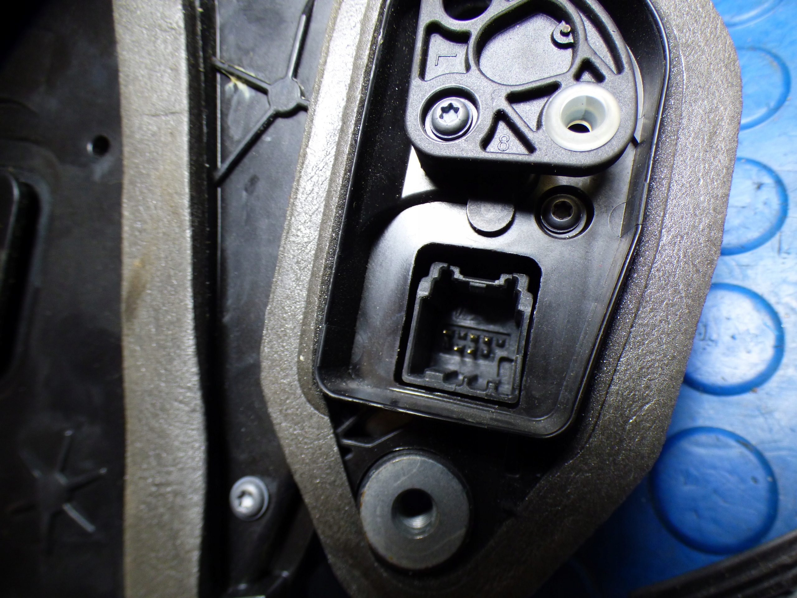 lock door left front 5PIN EUROPA original stBDB OPEL ASTRA K V