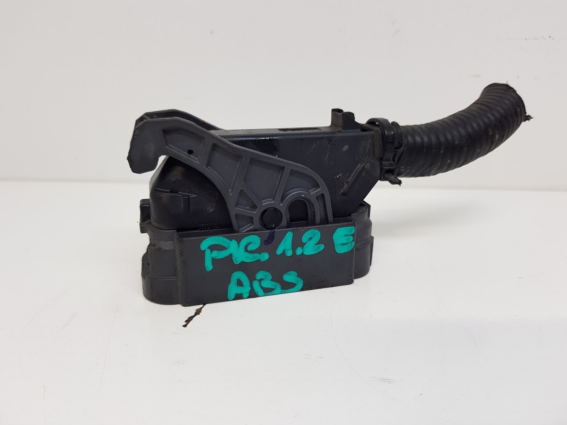 KIA PICANTO III WTYCZKA KOSTKA KOMPUTERA 2017