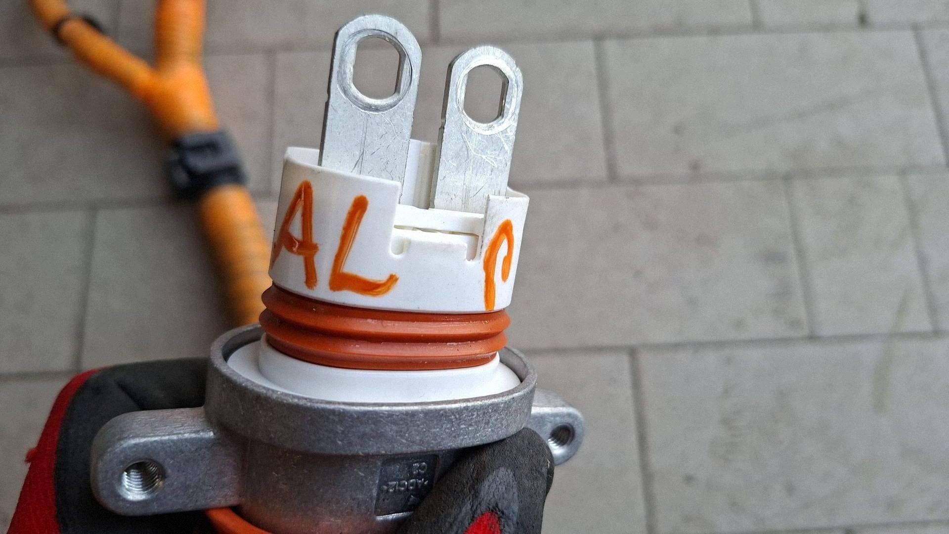 canalisation haut de tension Alpine A390 240416202R