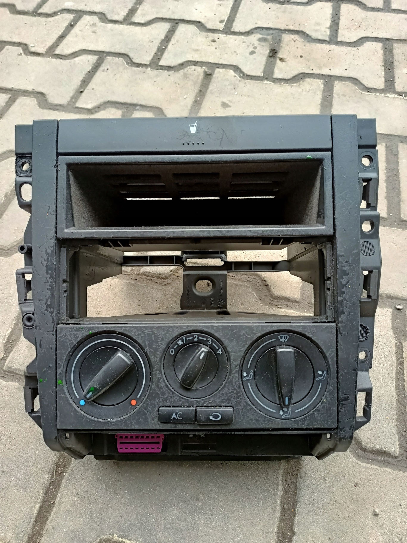 РАМКА ТОРПЕДИ РАДІО VW GOLF 4 IV BORAj1858071e