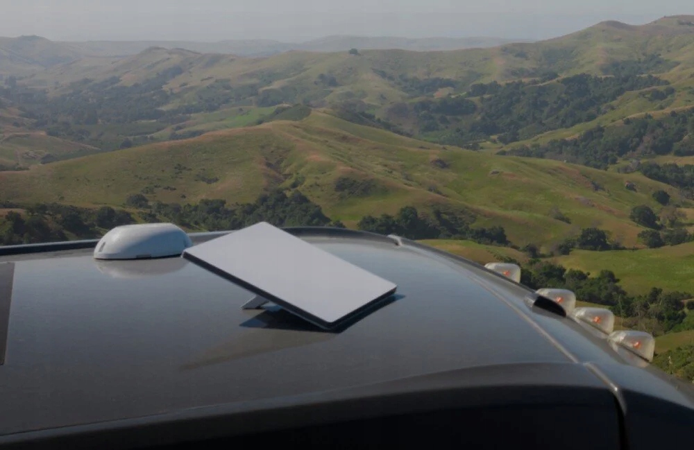 Мобильный Wi-Fi роутер Starlink Mini Kit, модель Starlink Mini Kit.