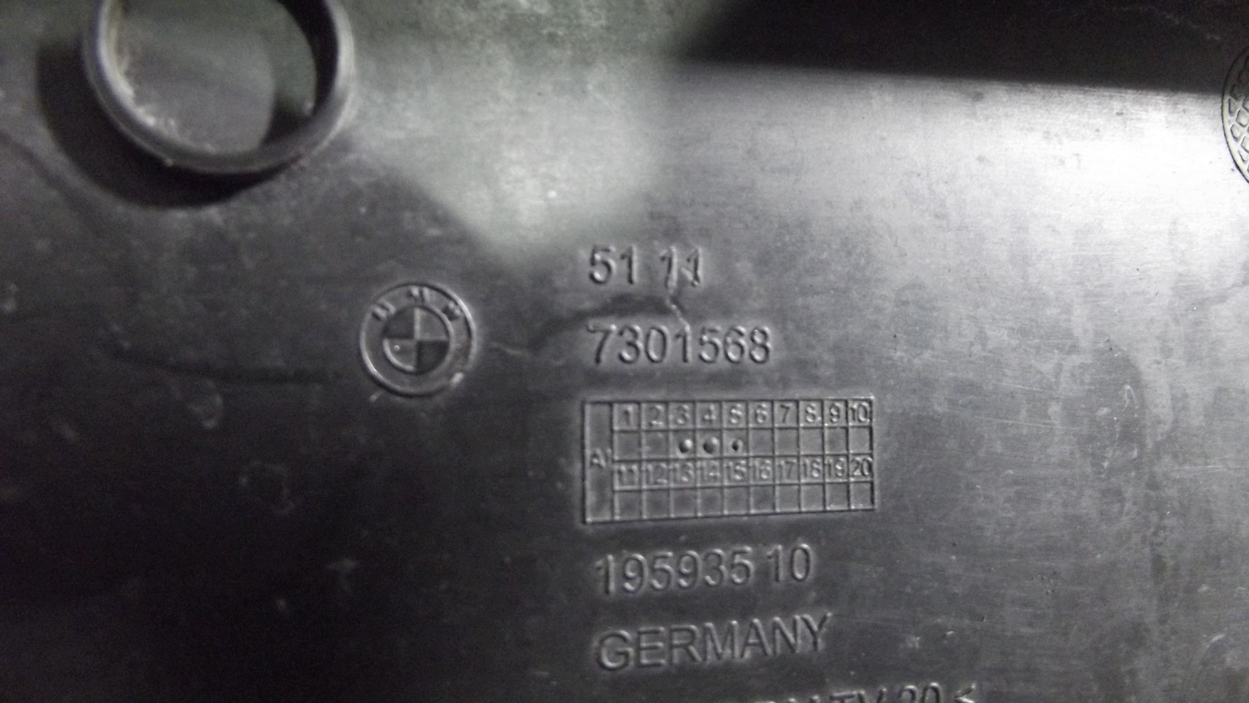 BMW 2 F45 F46 Châssis Support plaque Panneau 7301568