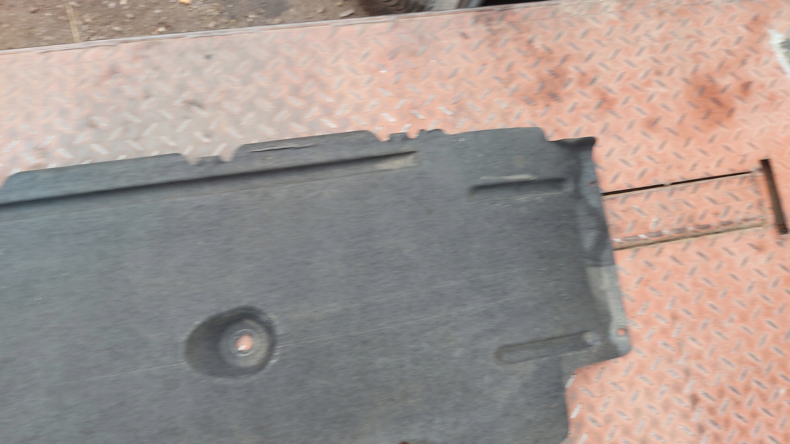 cover chassis right VOLVO V40 CC 12-19