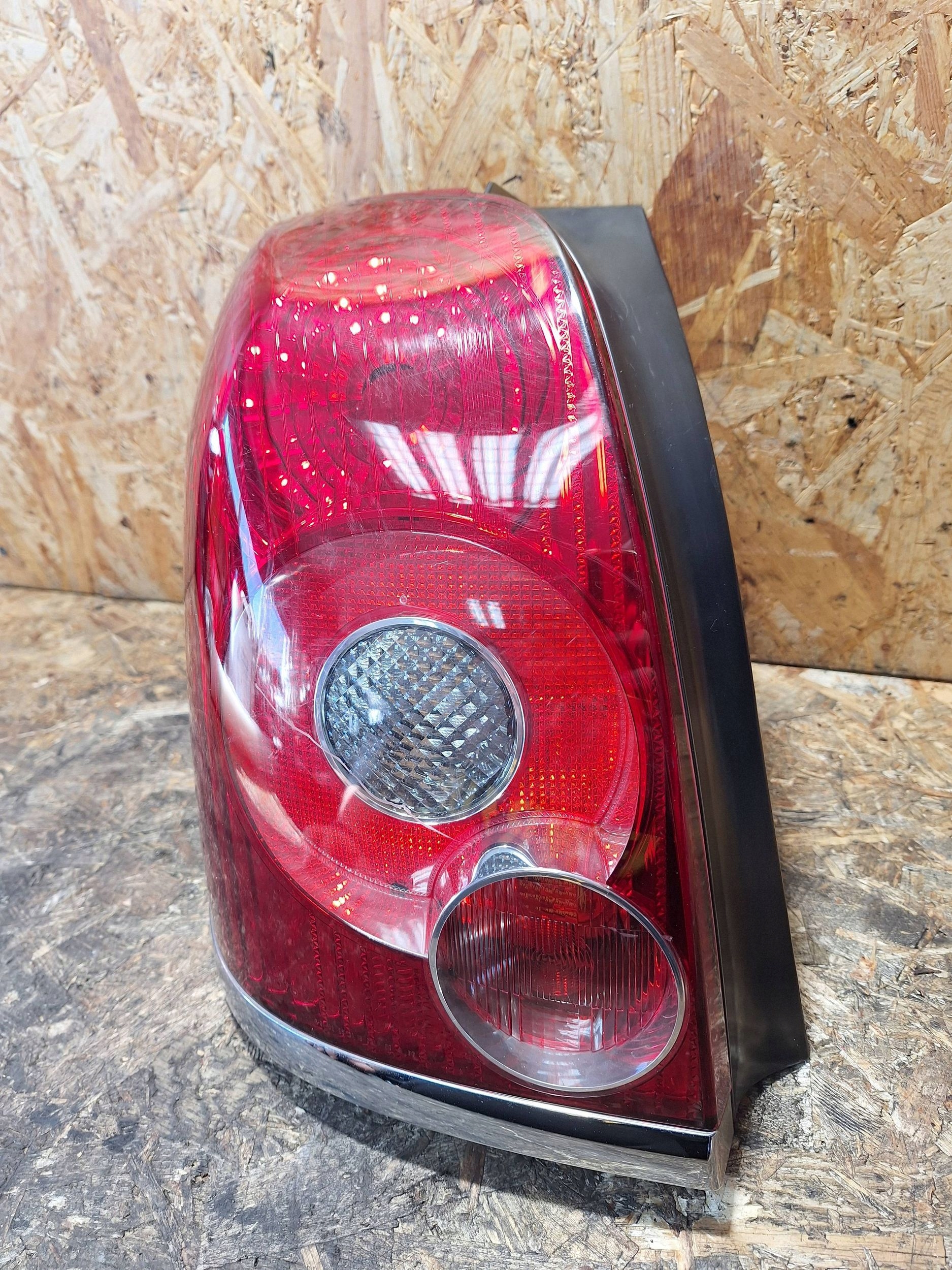 LAMPA TYŁ LEWA TOYOTA AVENSIS T25 LIFT 06-09 KOMBI EUROPA Typ samochodu Samochody osobowe