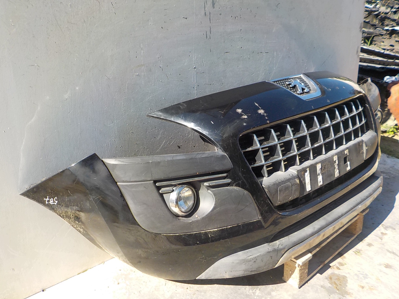 587 PEUGEOT 3008 09-13 bumper front front