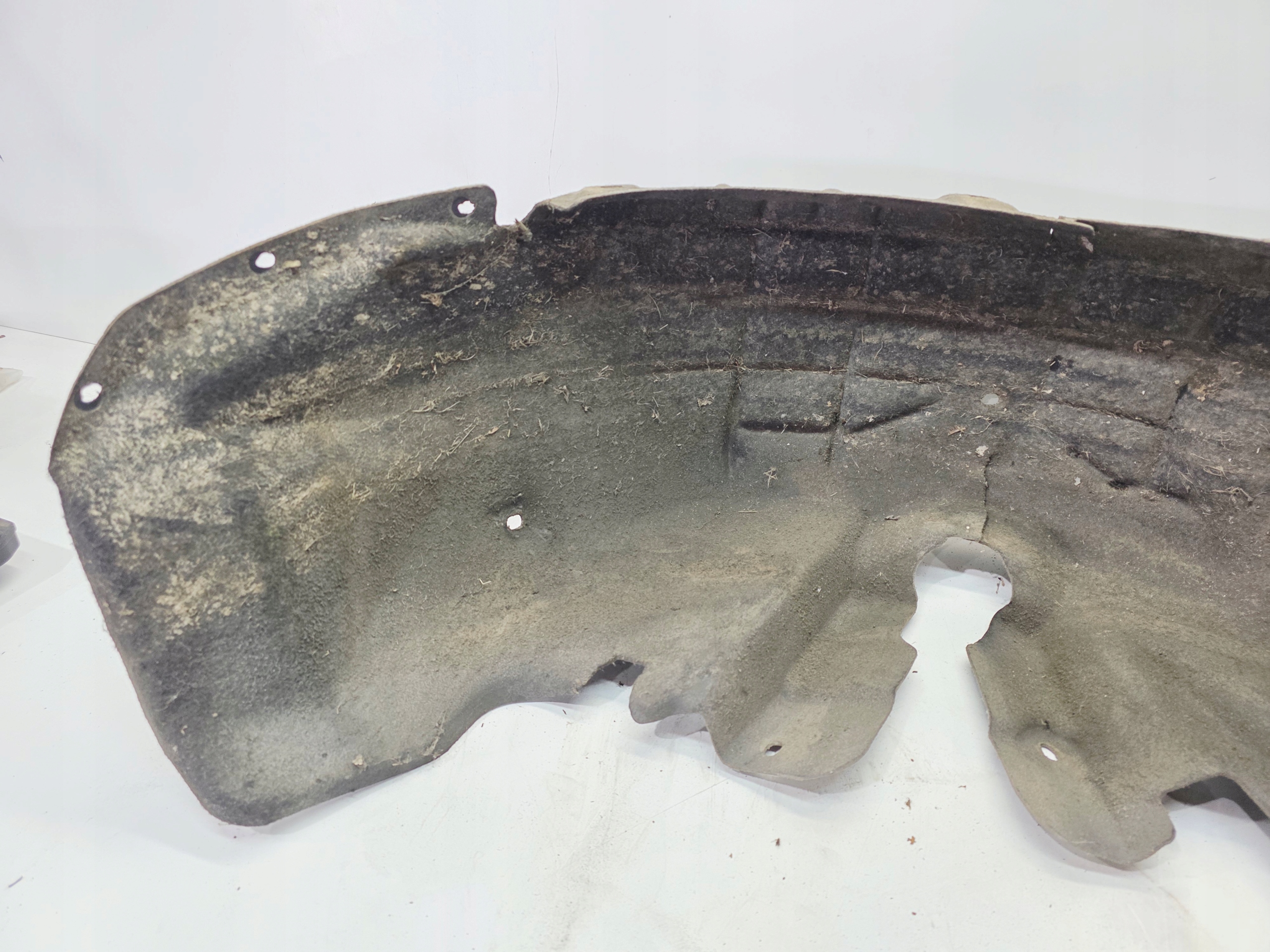 mudguard MATERIALOWE right rear part AUDI A5 8F CABRIO 8F0810172