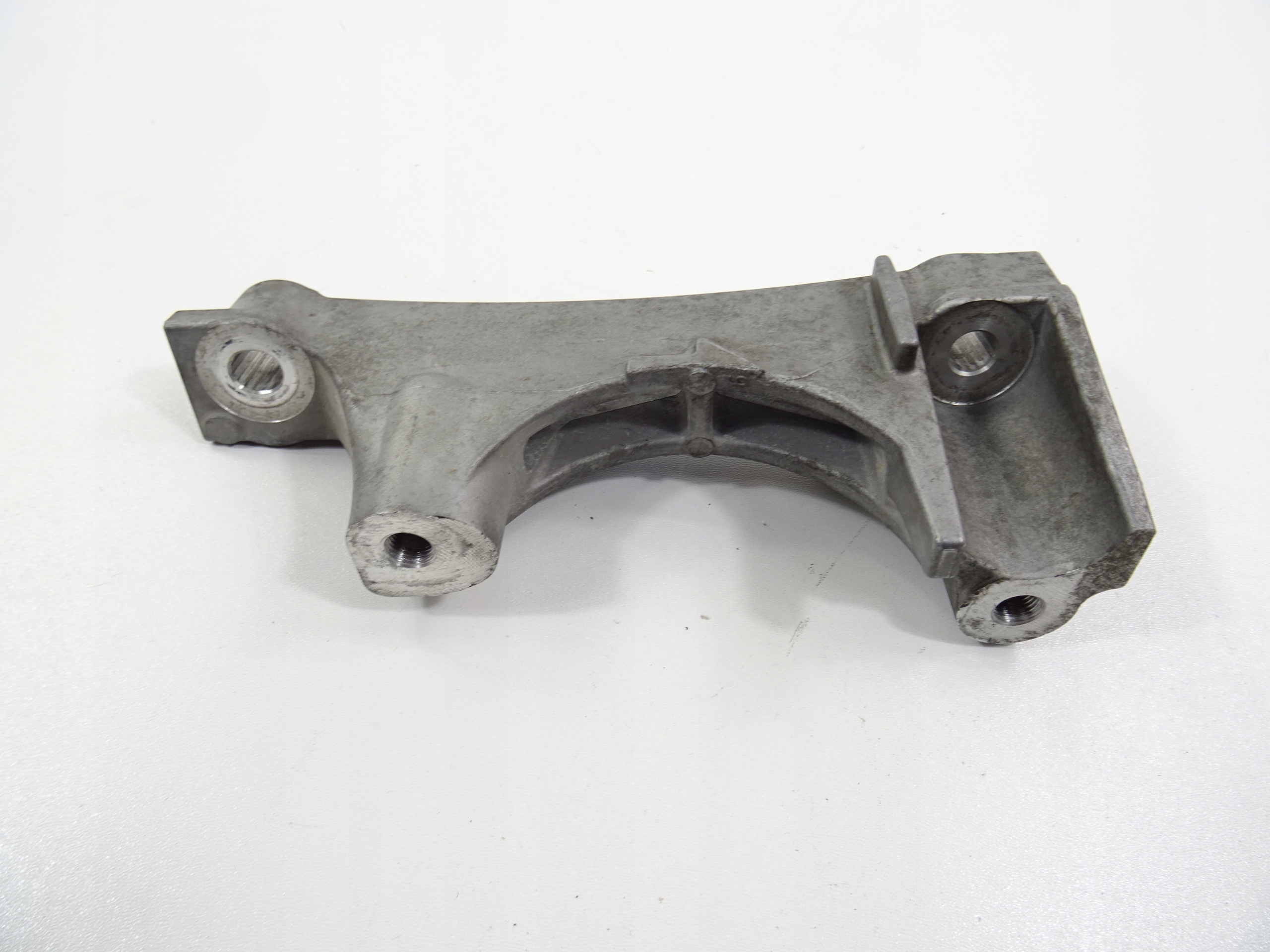 TOYOTA RAV4 5 2.5 ГИБРИД ОПОРА ПОЛУОСИ