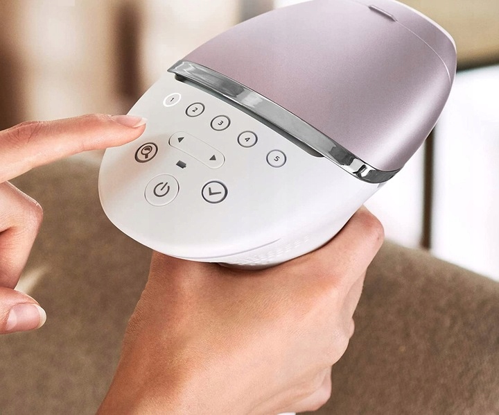 DEPILATOR LASEROWY IPL PHILIPS LUMEA BRI944 + SZCZOTECZKA DO CIAŁA W ETUI Zasilanie sieciowe