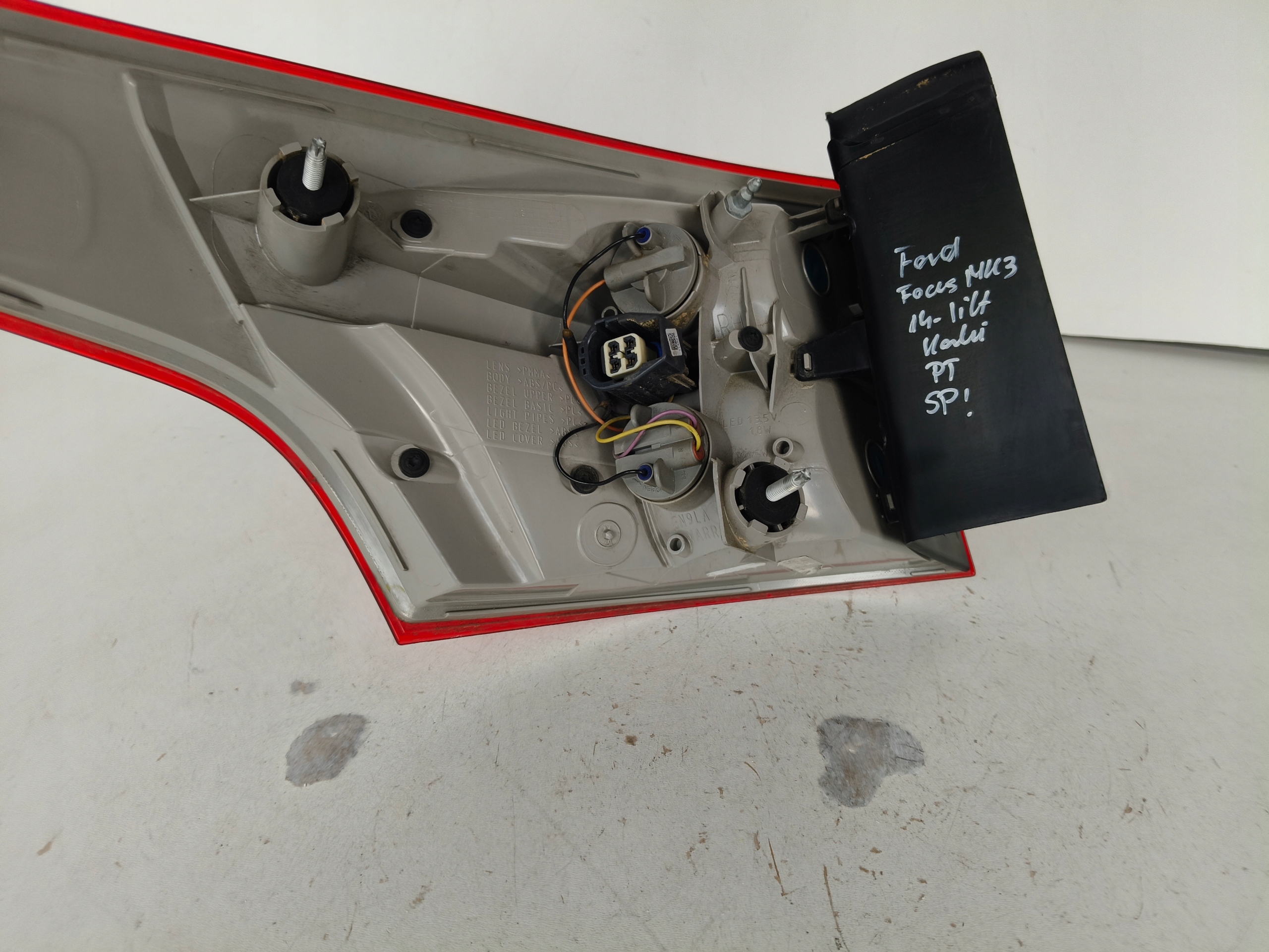 light right rear FORD FOCUS MK3 14- LIFT KOMBI