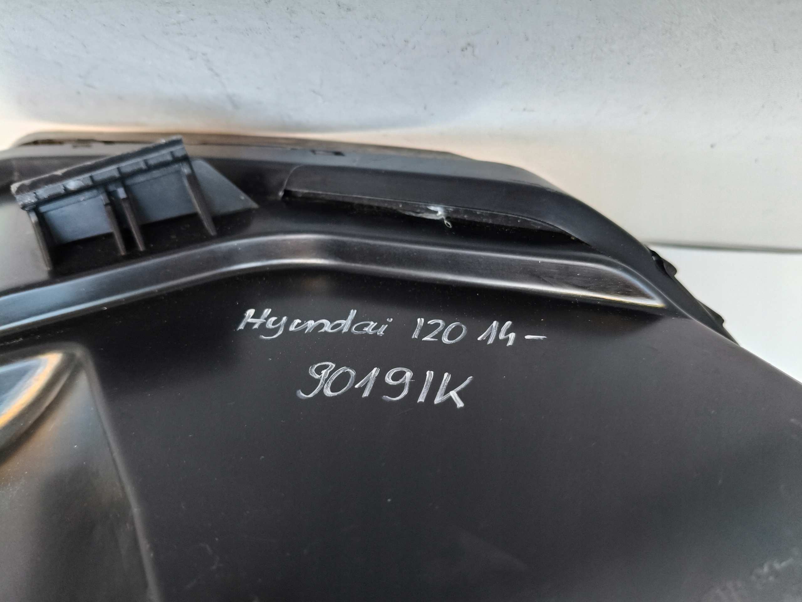 light left REFLEKTOR HYUNDAI I20 II 14