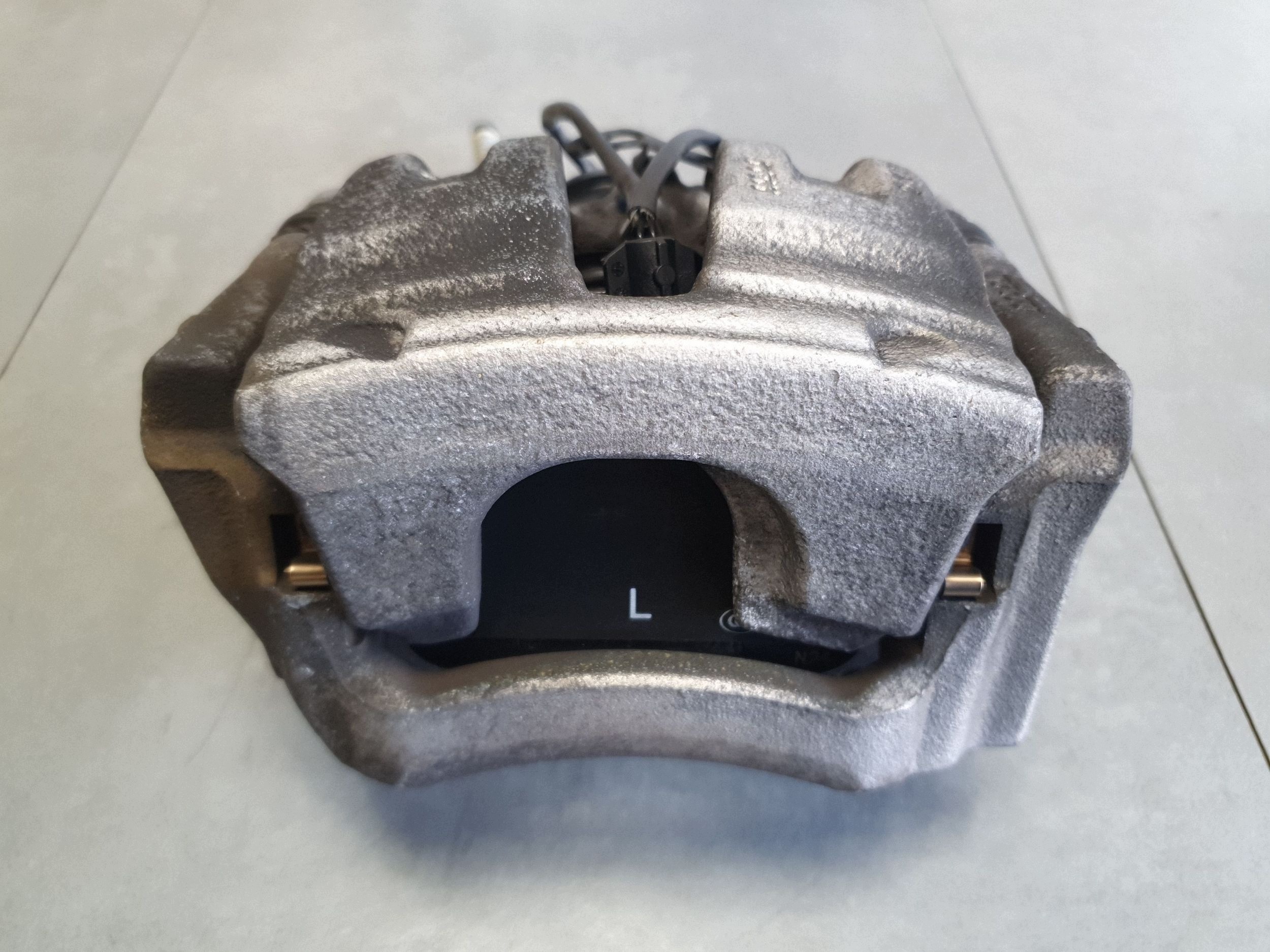 Audi Q7 4M caliper brake left rear part rear 4M0615405AR