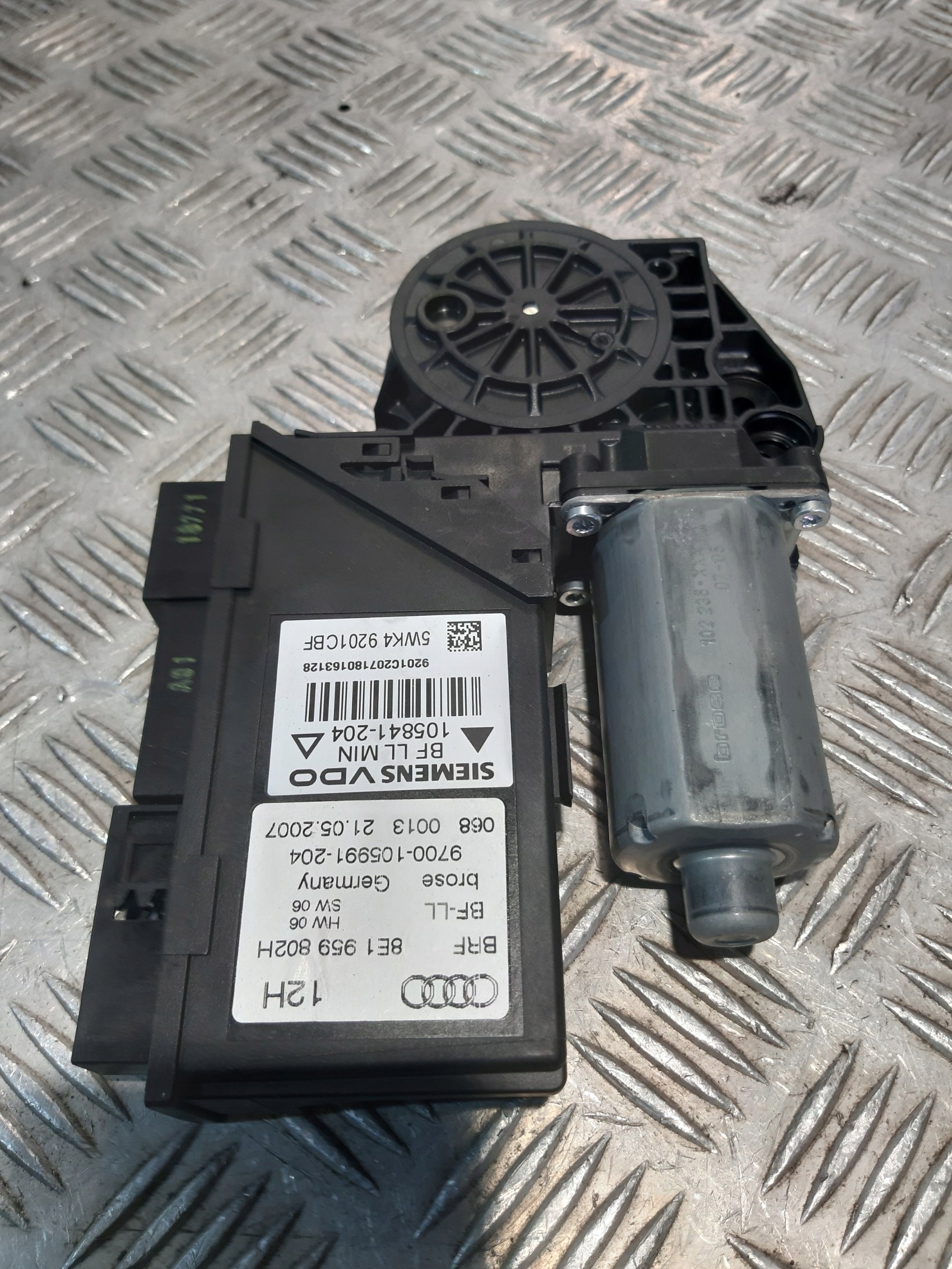 Audi A4 B7 mini motor windows door przednich right front 8E1959802H