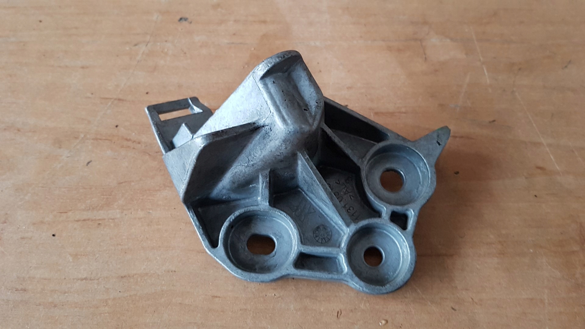 Console Support LINEK PEUGEOT 308 II T9 113103186