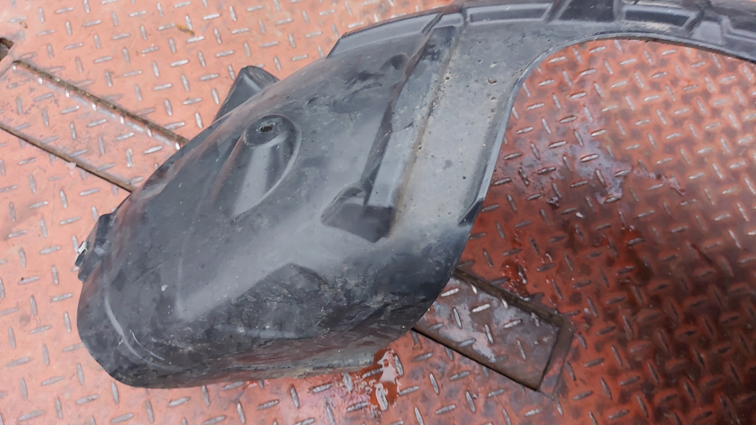 mudguard right front SEAT LEON IV 20