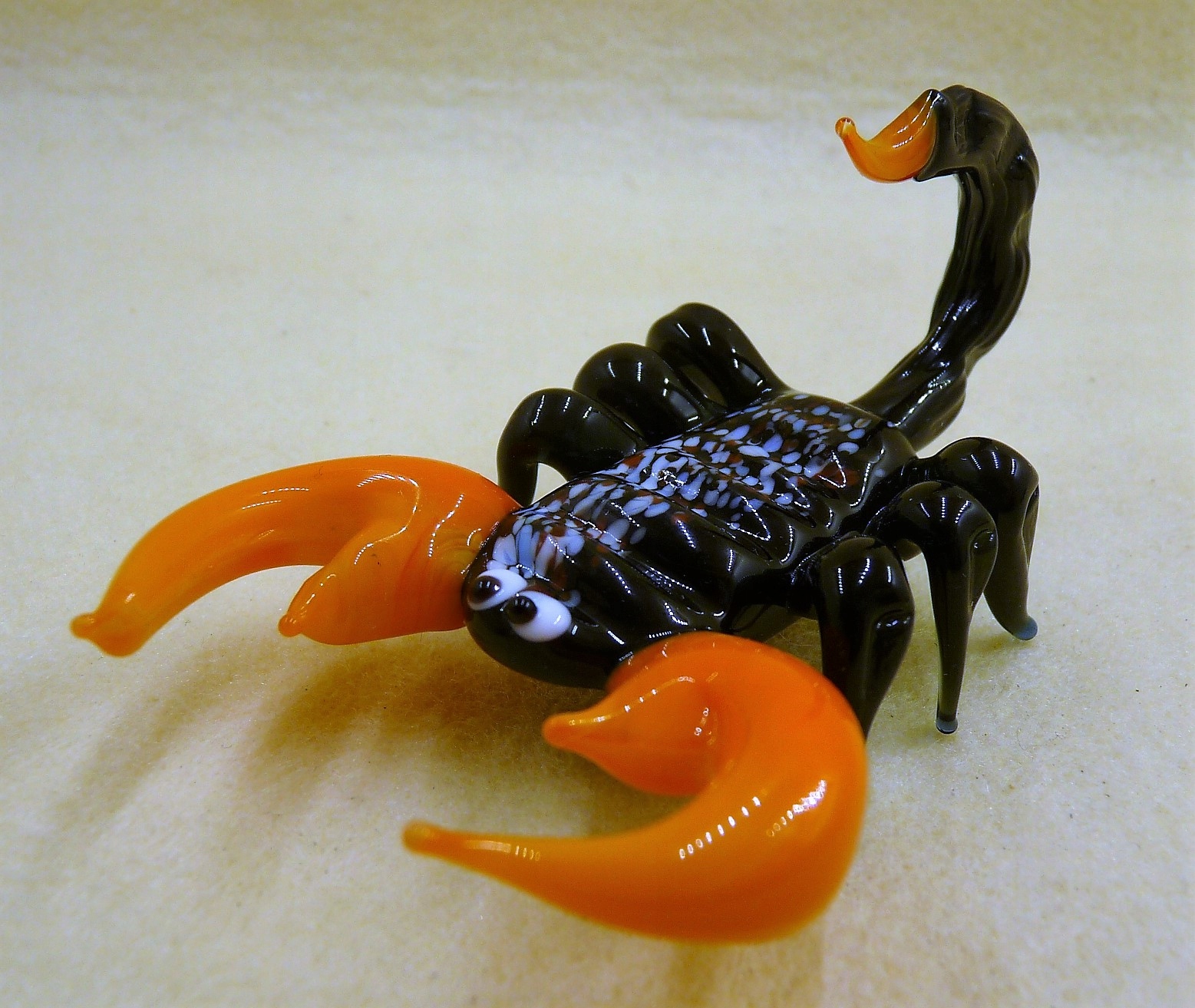 Figurka szklana Skorpion czarny zodiak Fd Duża