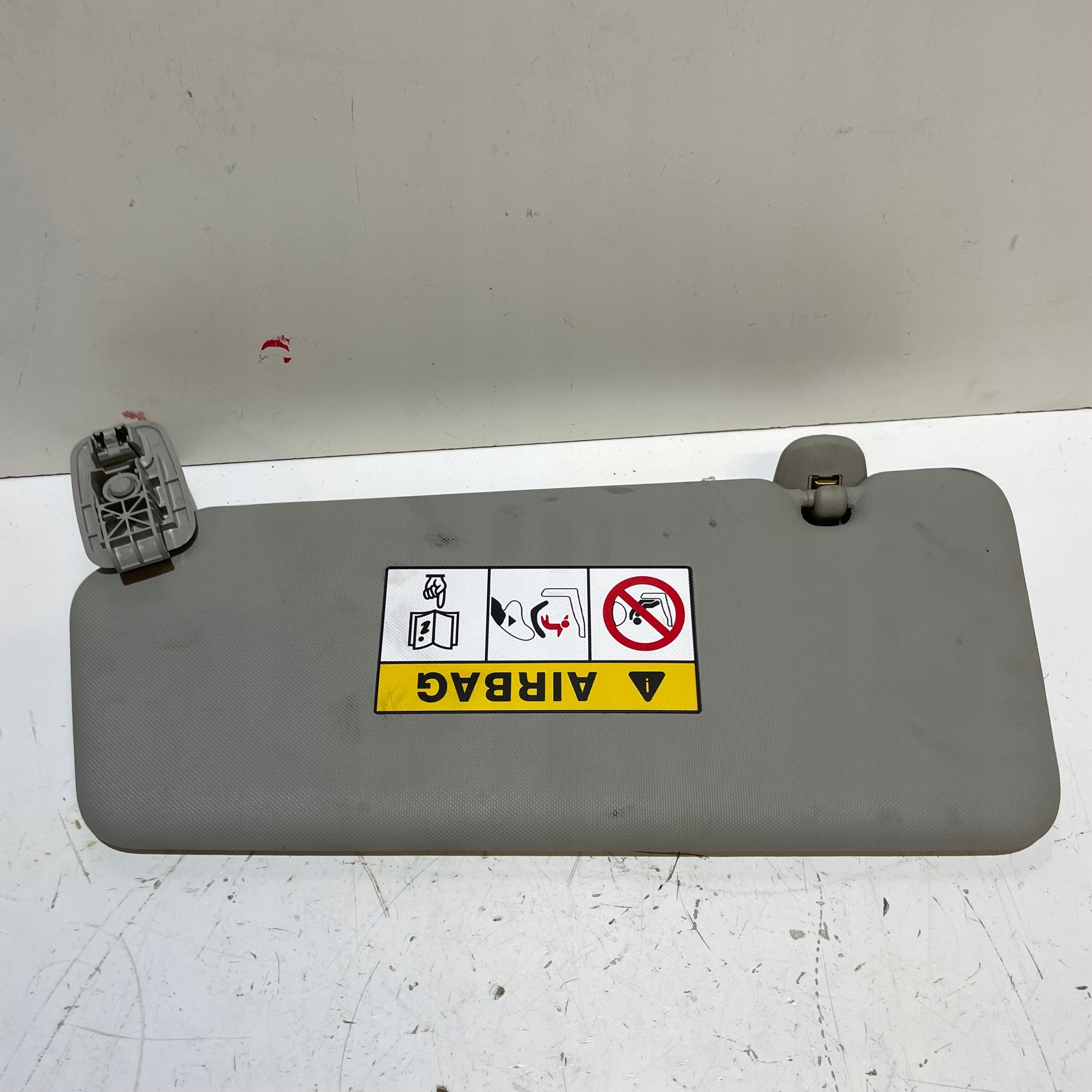 RENAULT TWINGO III RIGHT VISOR PRZECIWSLONECZNY