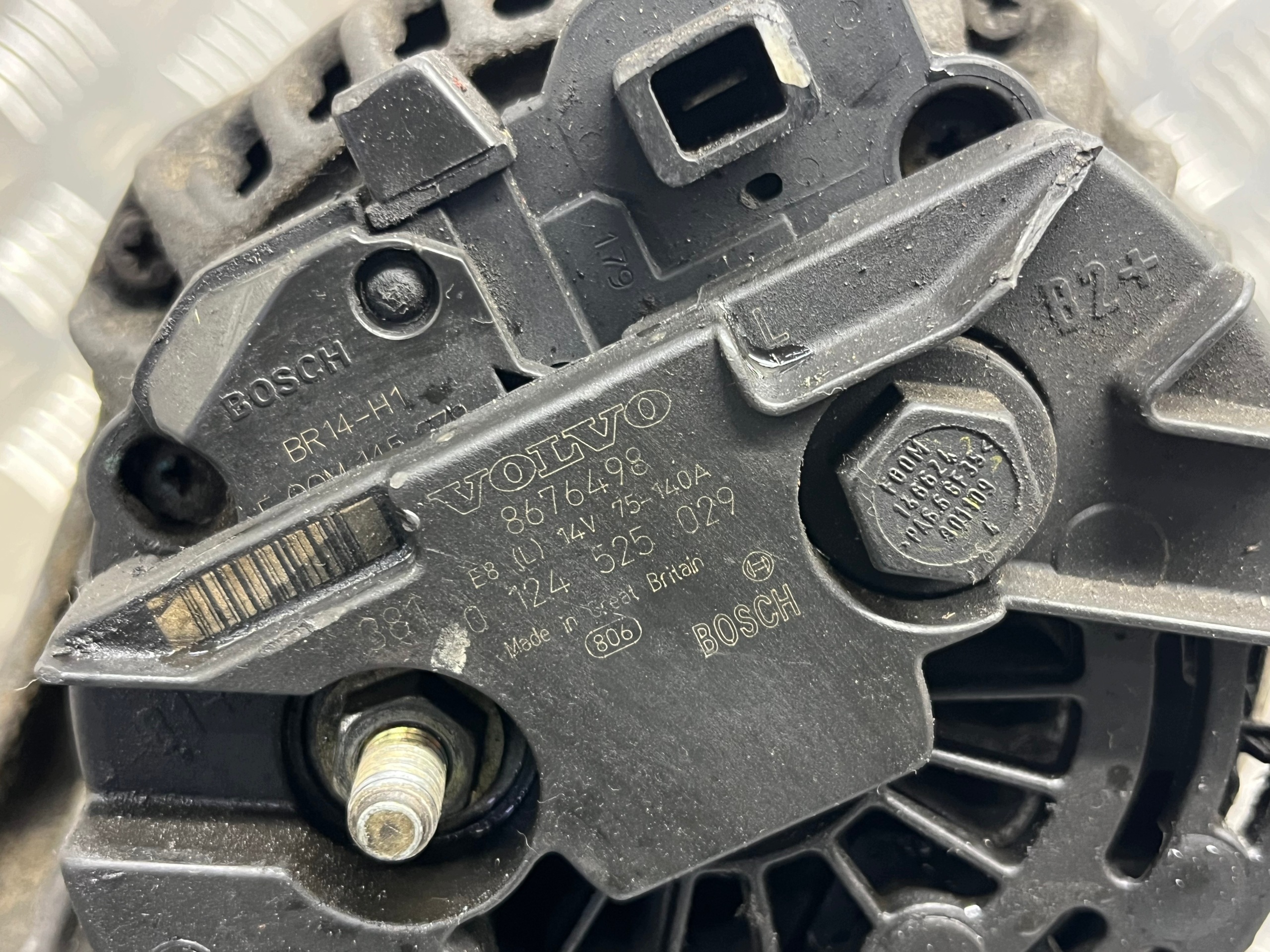 alternator VOLVO XC90 8676498