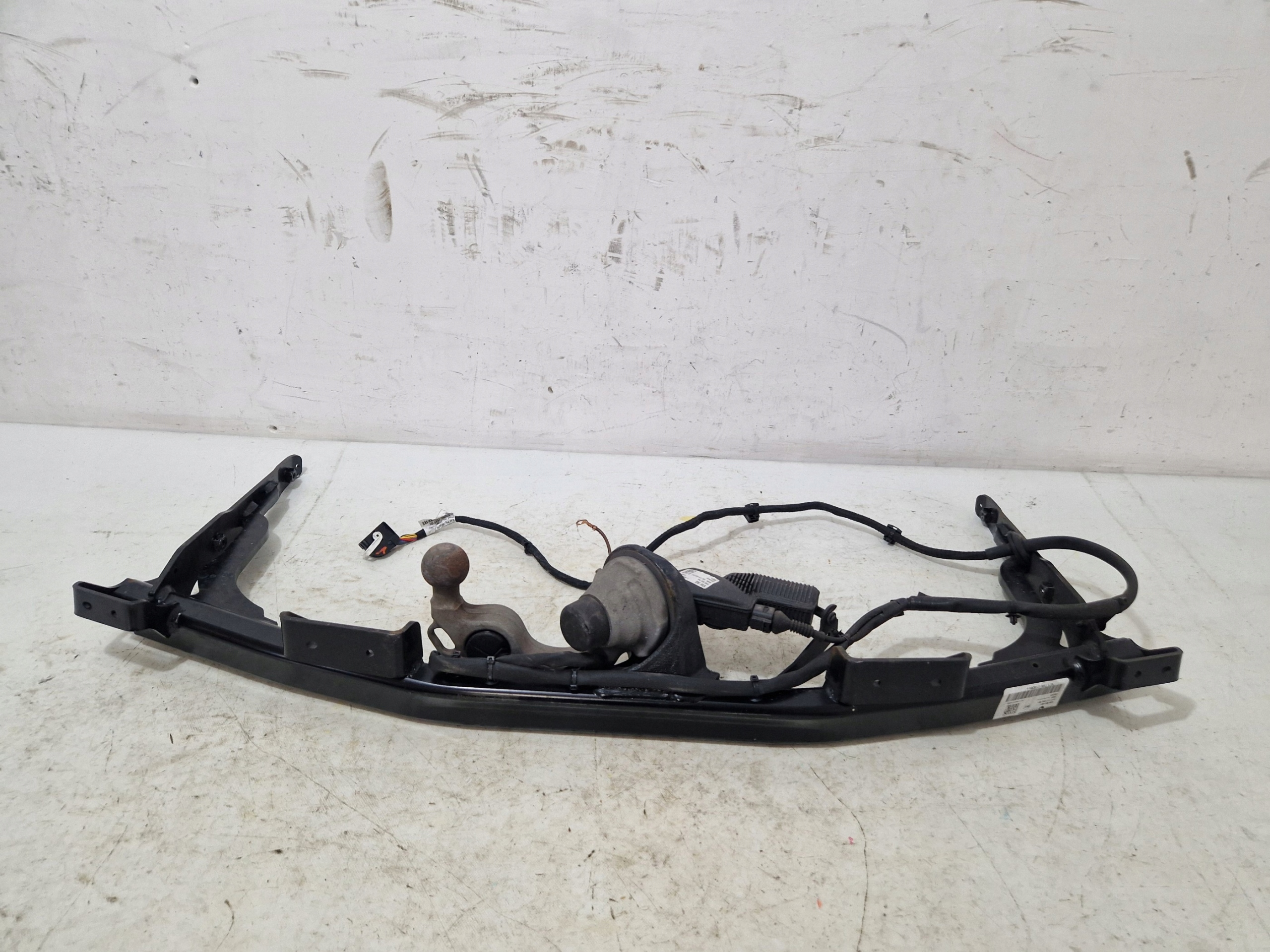 *VW PASSAT B9 3J0 KOMBI tow electrical 3J0803881