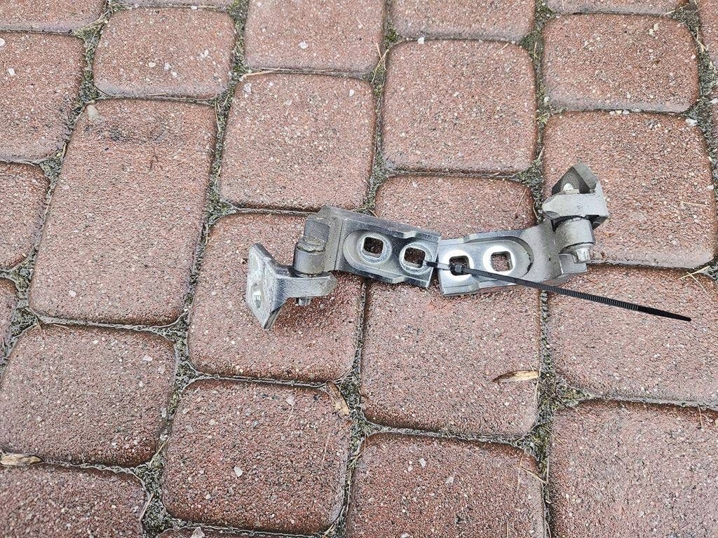 hinge hinges door front przednich of left 3 door Z22c Opel Corsa E