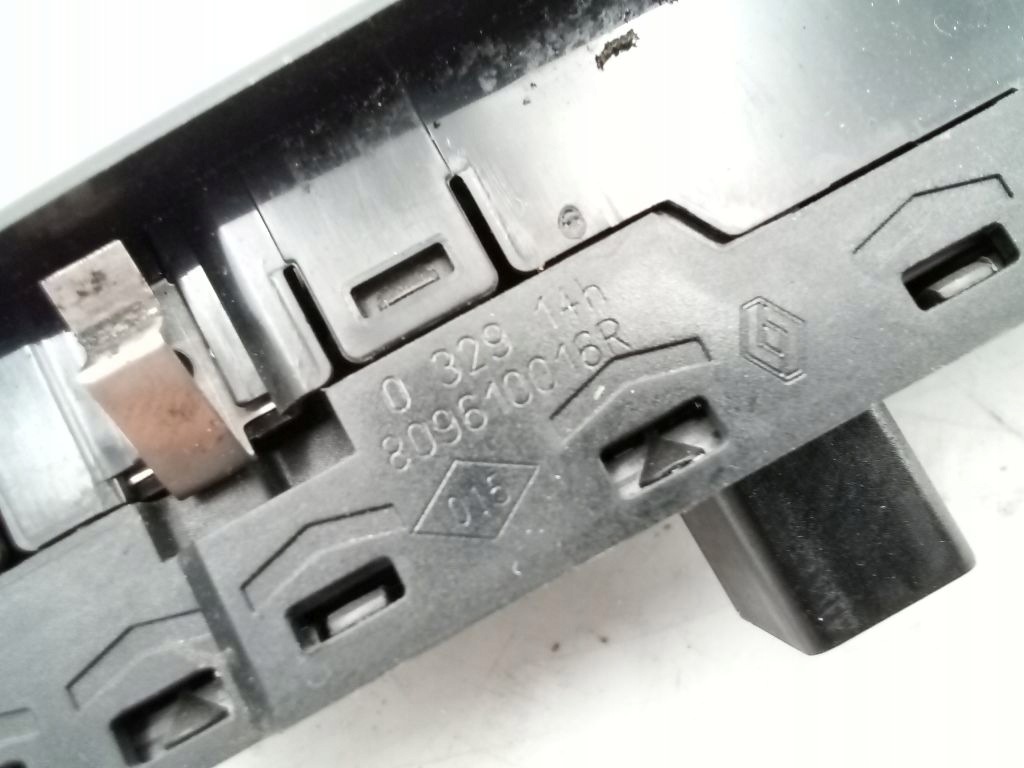 Renault Scenic III 3 panel control unit window control switch 809610016R EU