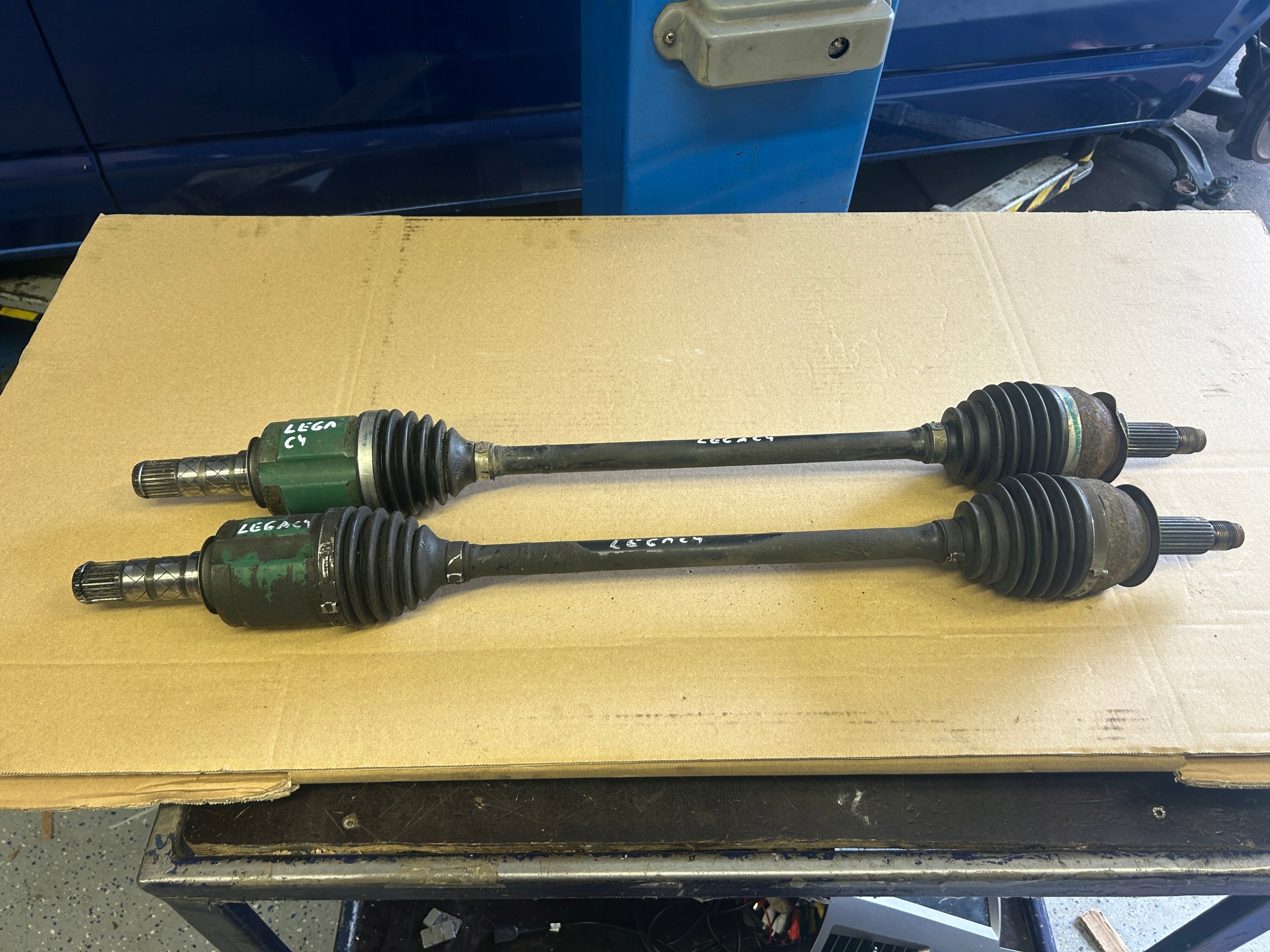 SUBARU LEGACY V 2,0 D antriebswelle vorne links rechts
