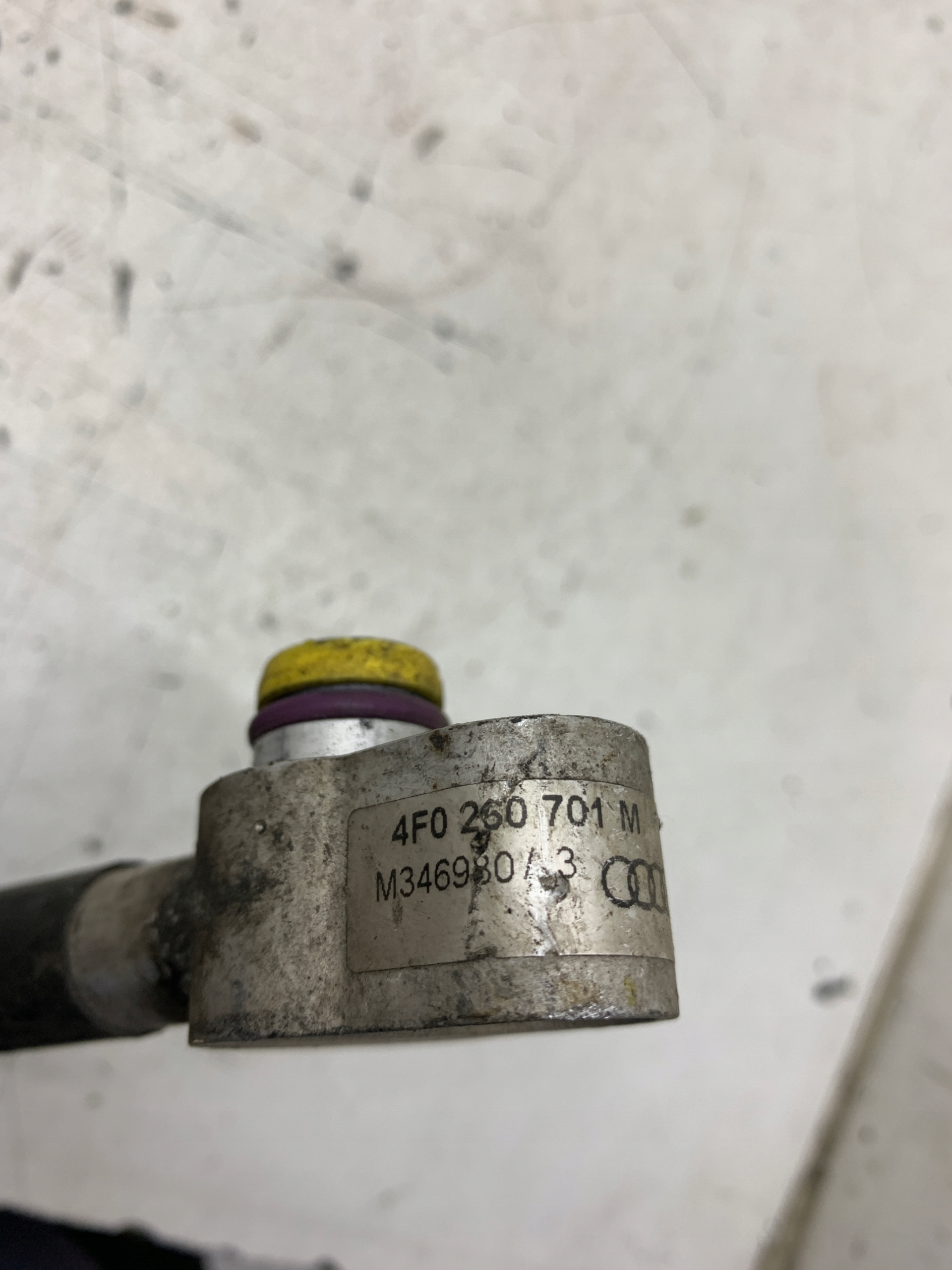cijevčica prijenos klimatizacije 4F0260701M AUDI A6 C6