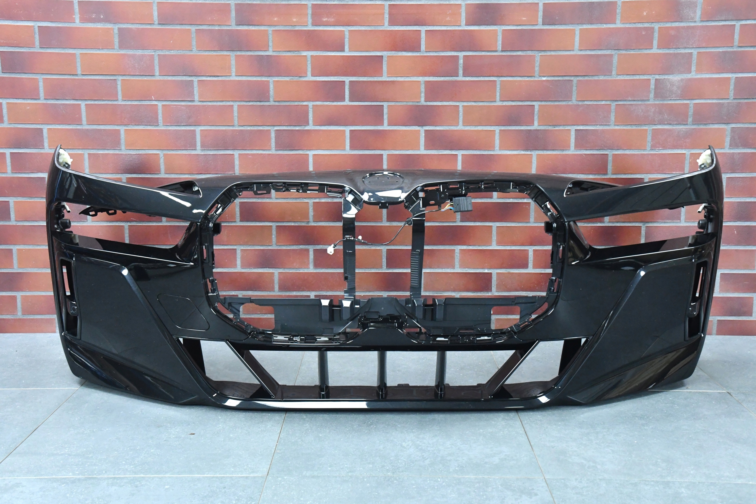 bumper front front BMW 7 G70 m-packet USA dismantling 475