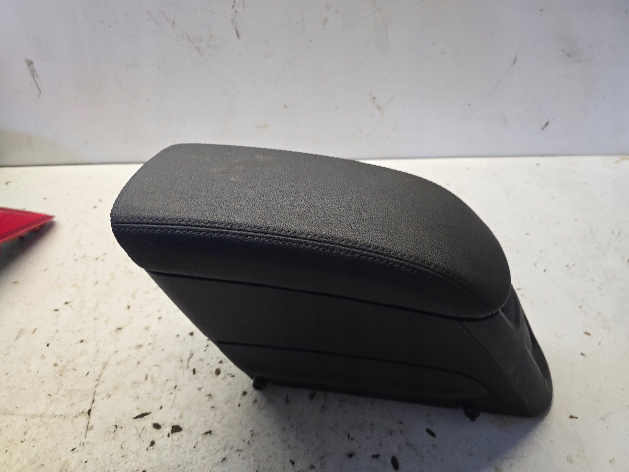 OPEL MERIVA B armrest leather black original