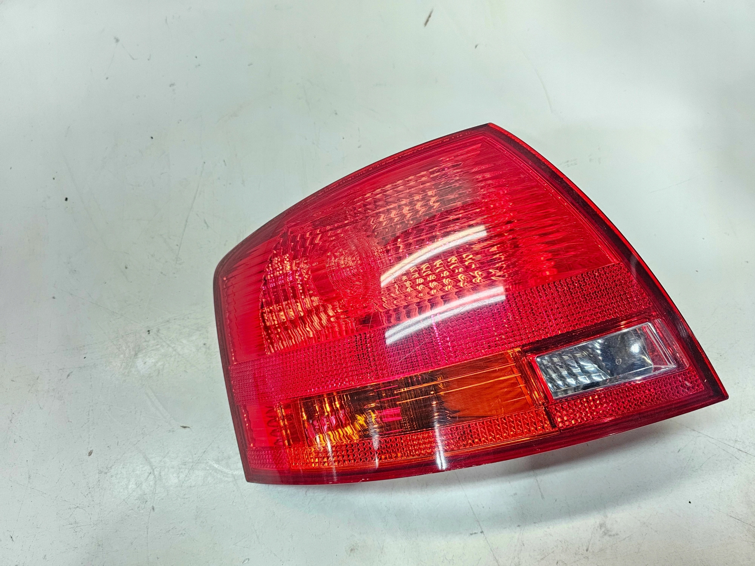 light left rear part W fender AUDI A4 B7 KOMBI AVANT 8E9945095E original