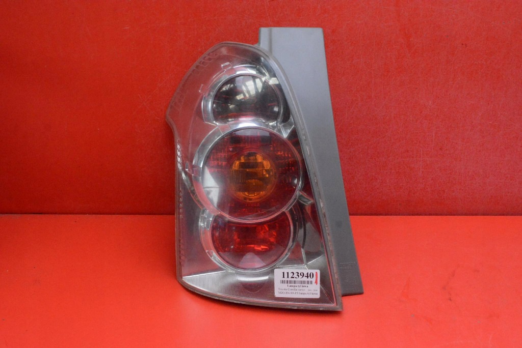 light left rear part rear 0F-01 TOYOTA COROLLA VERSO 2 II 04-09