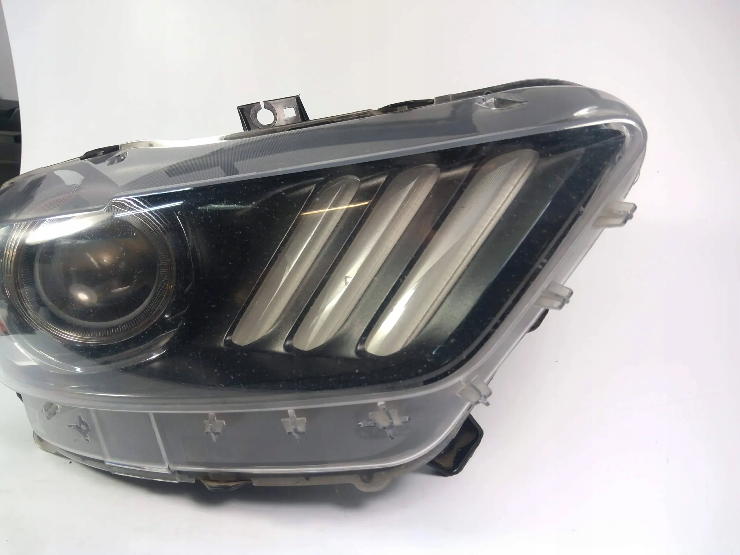 Ford Mustang VI GT reflektor light front right front ksenon 2015-17