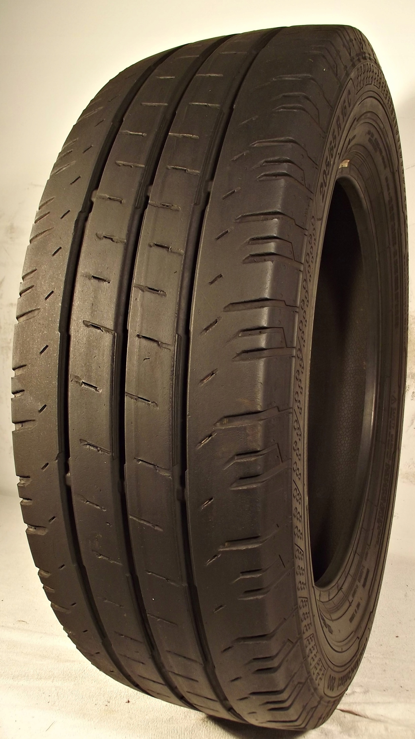 Шини 205 / 65R16C CONTINENTAL ContiVanContact 200