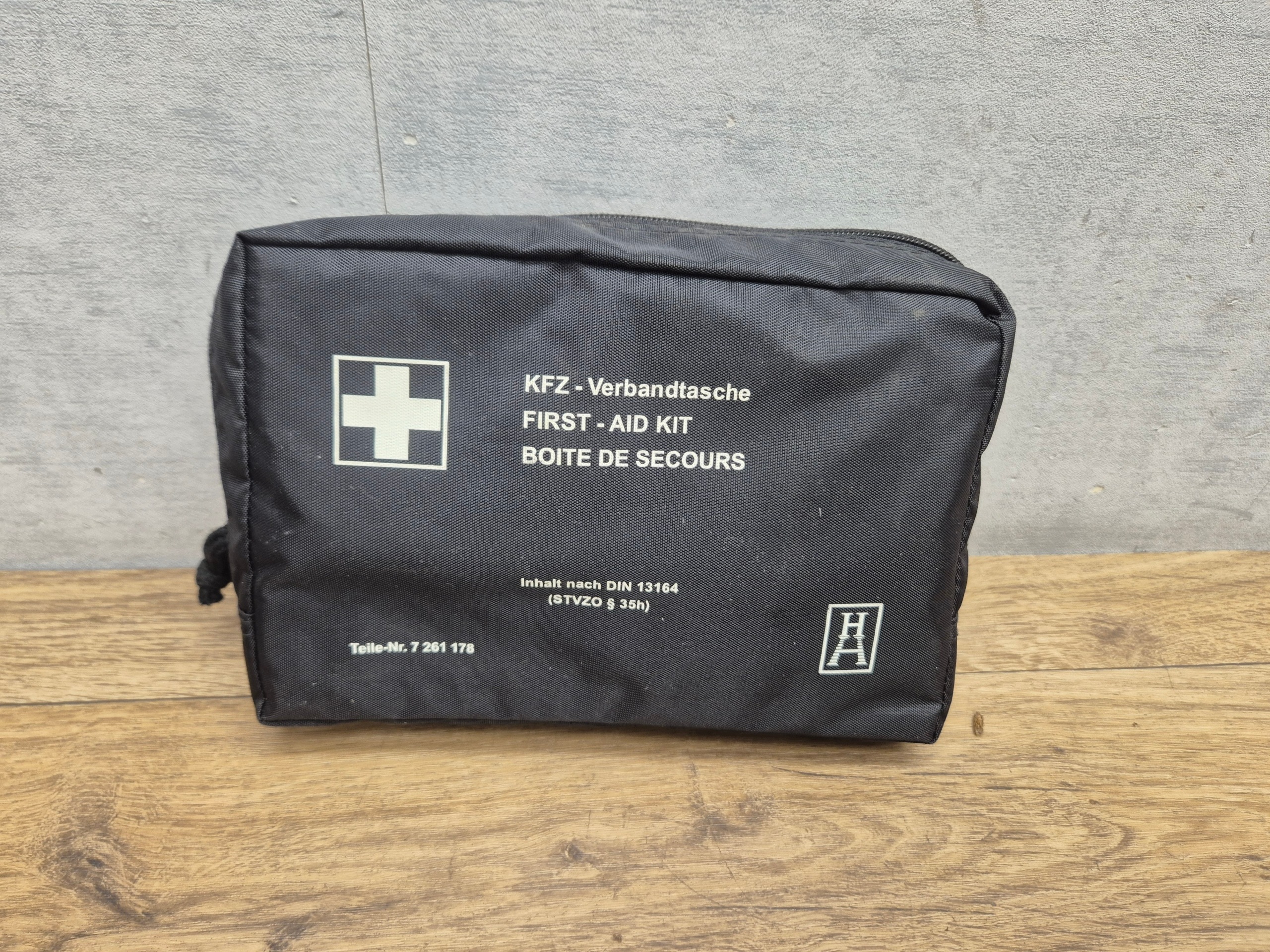 BMW OE auto lékárnička FIRST AID KIT 7261178