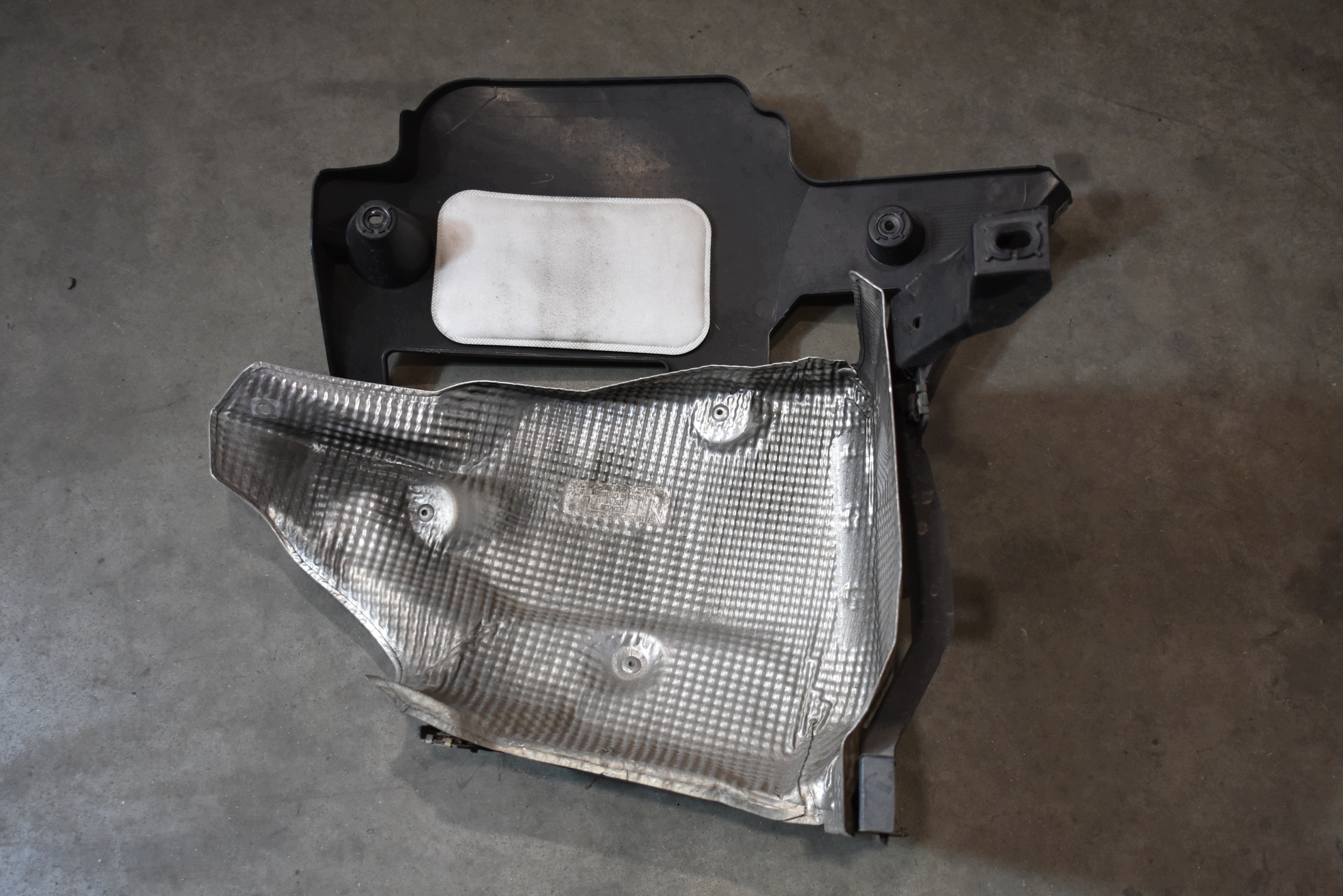 IDEALNY bumper bracket rear part rear left PORSCHE PANAMERA 971 1
