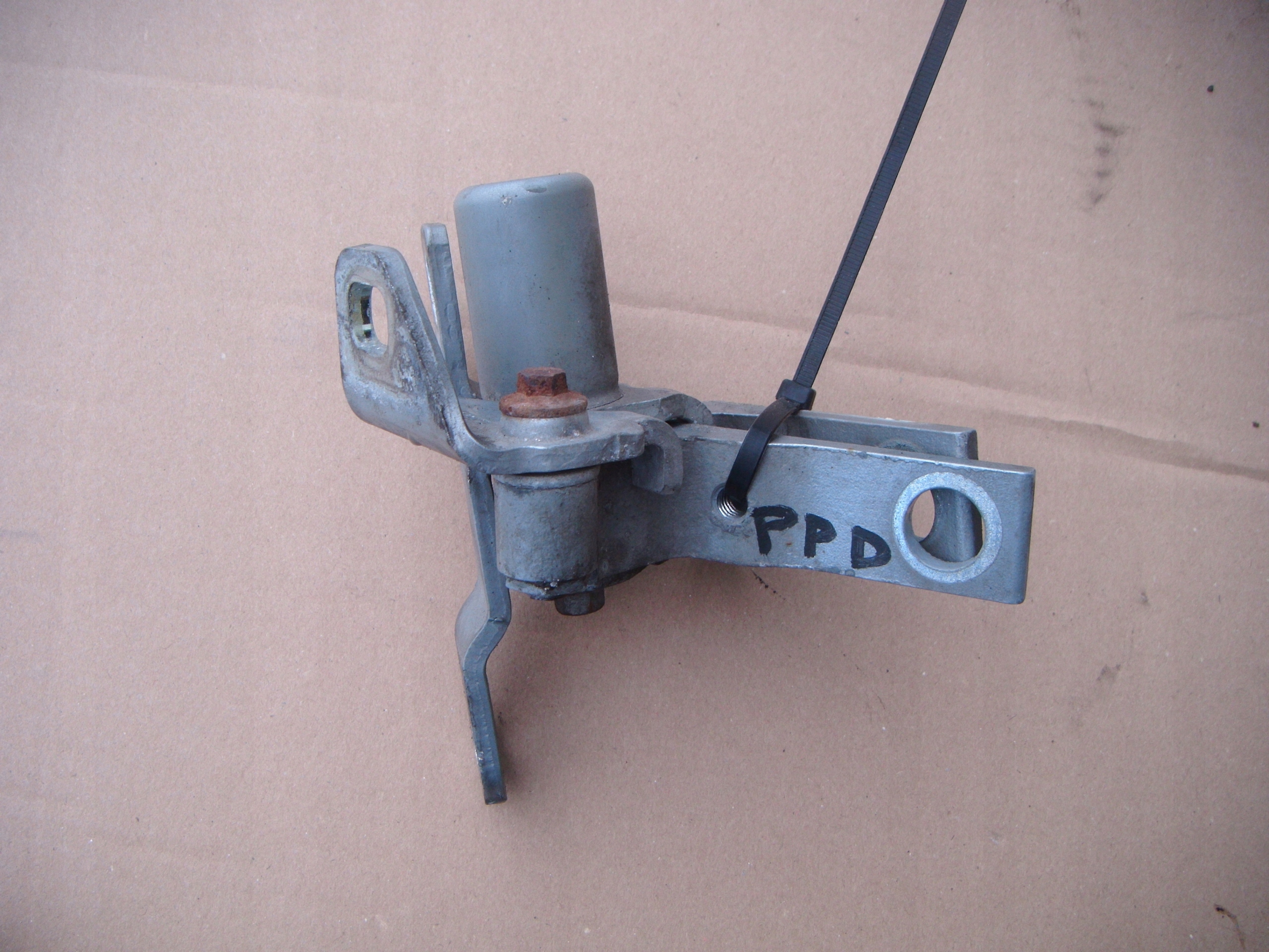 FORD MONDEO MK4 07- ZAWIASY DRZWI PRAWY PRZÓD