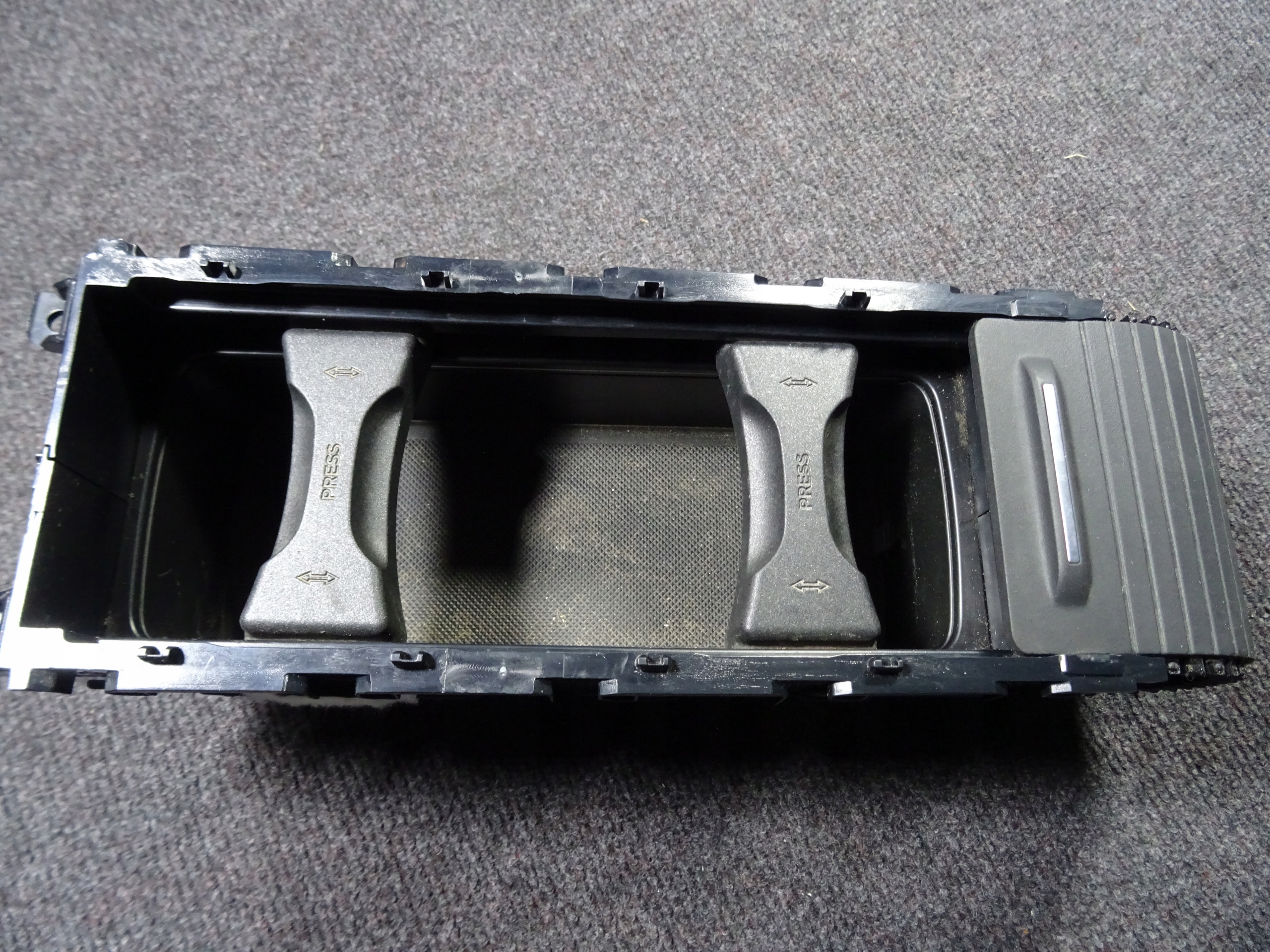 FORD Focus MK4 центральний тунель