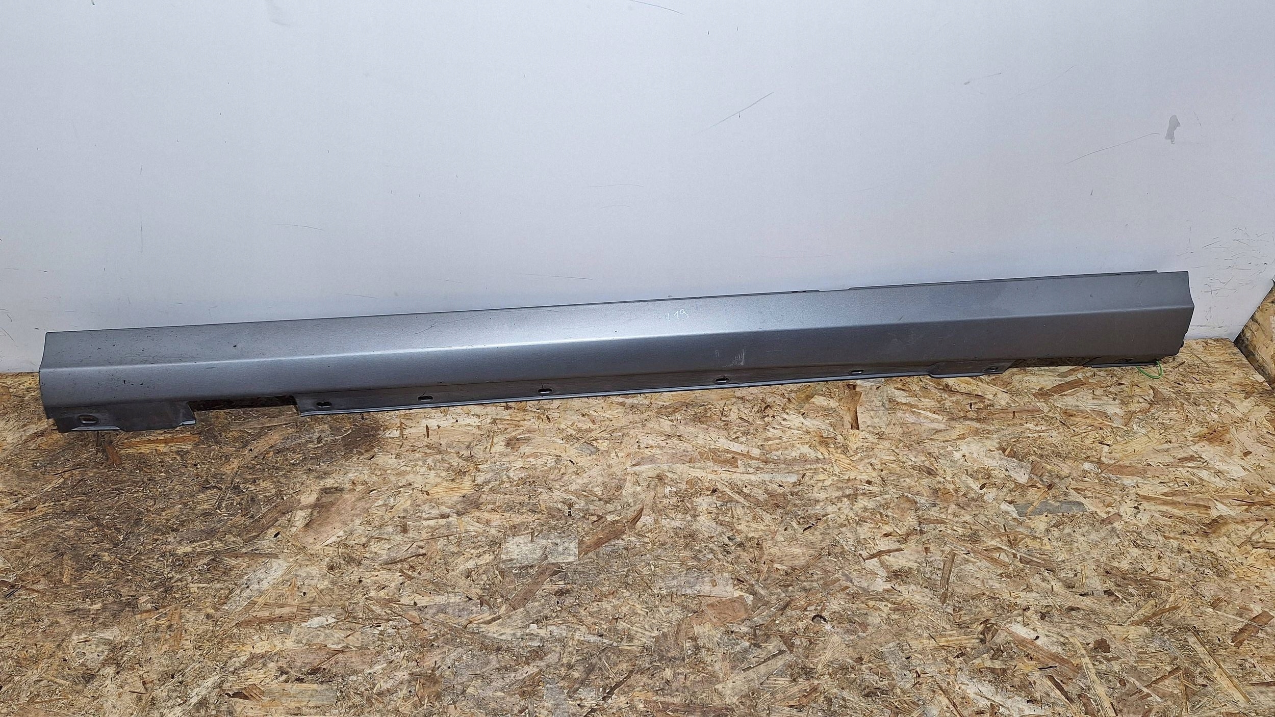 cap threshold moulding threshold left MERCEDES C-KLASA W204 07- A2046900340