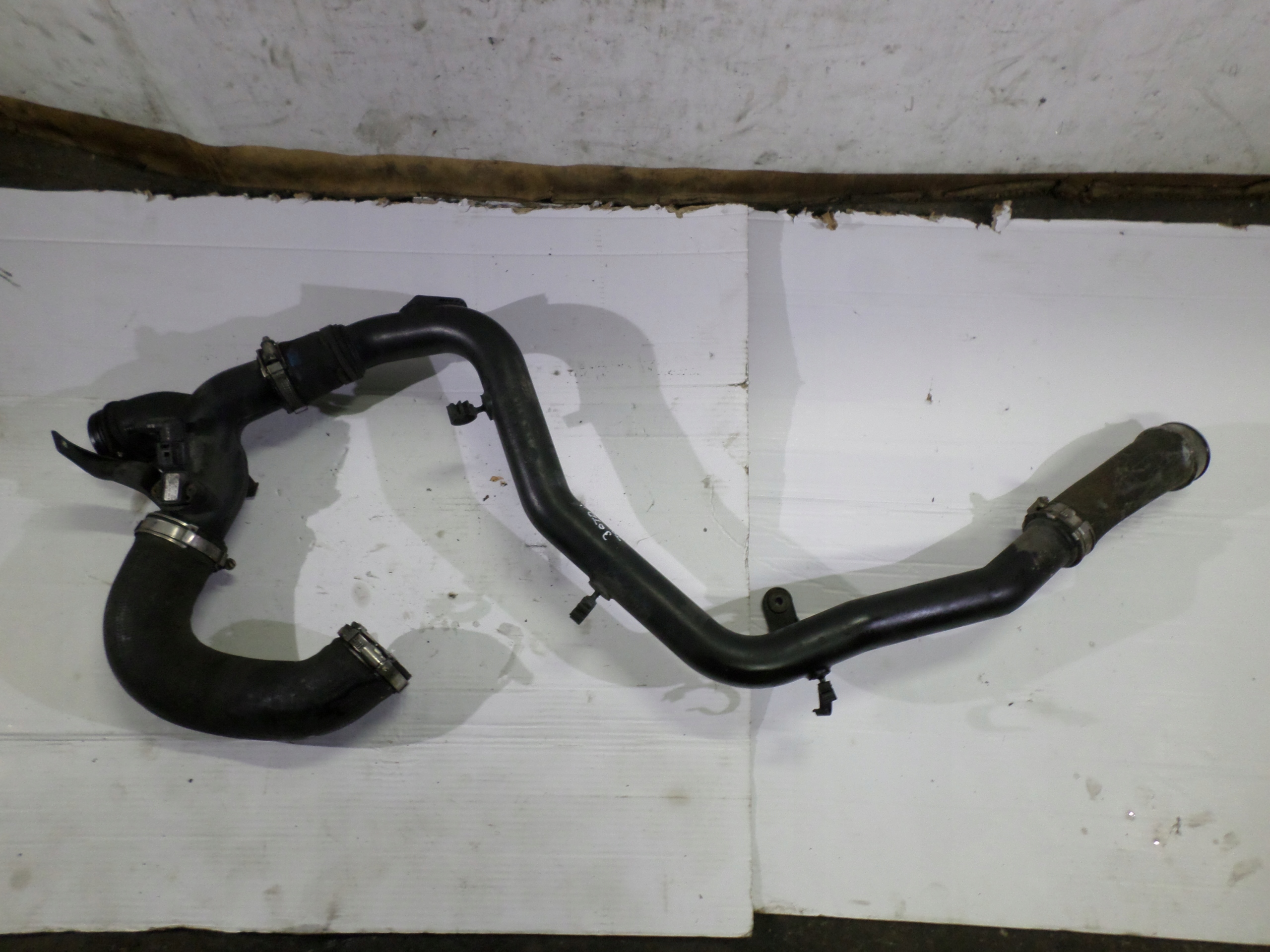 7L6145972E 7L6145795S - КАБЕЛЬ ИНТЕРКУЛЕРА VW TOUAREG 3.0 TDI