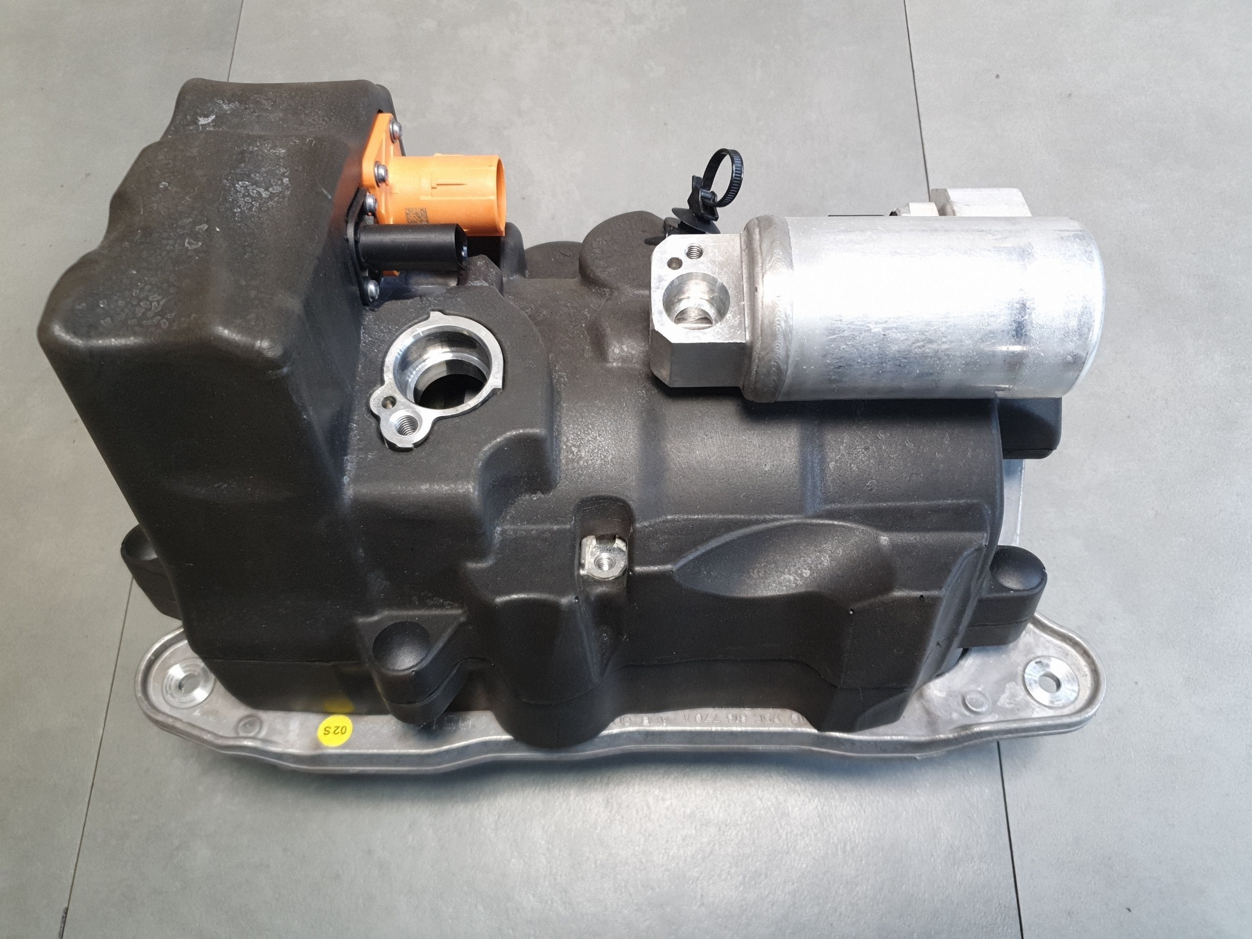Audi SQ6 e-tron klimakompressor 95C816797C
