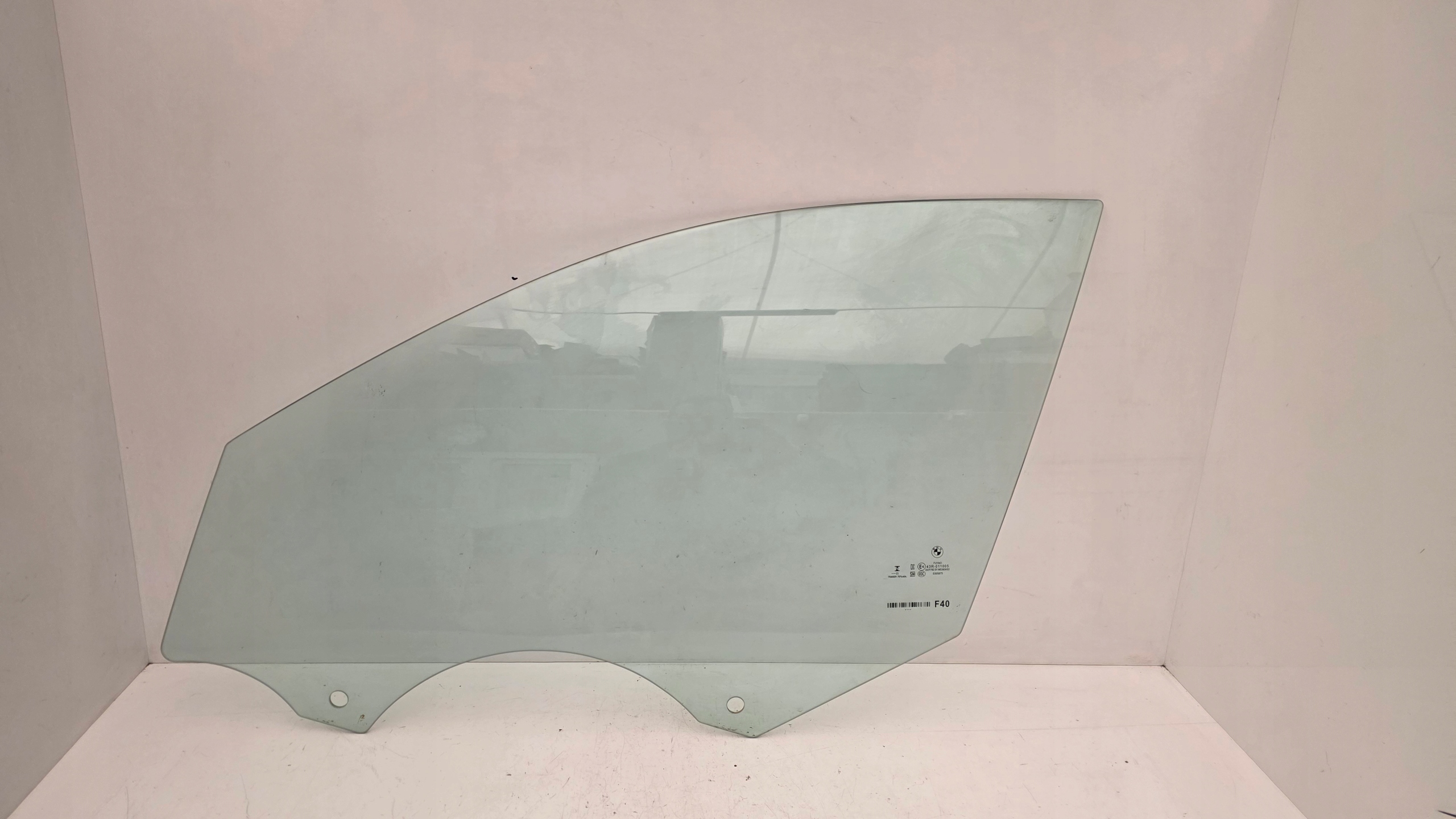 SZYBA DRZWI PRZEDNIA LEWA BMW 1 F40 2023 ROK ORYGINALNA