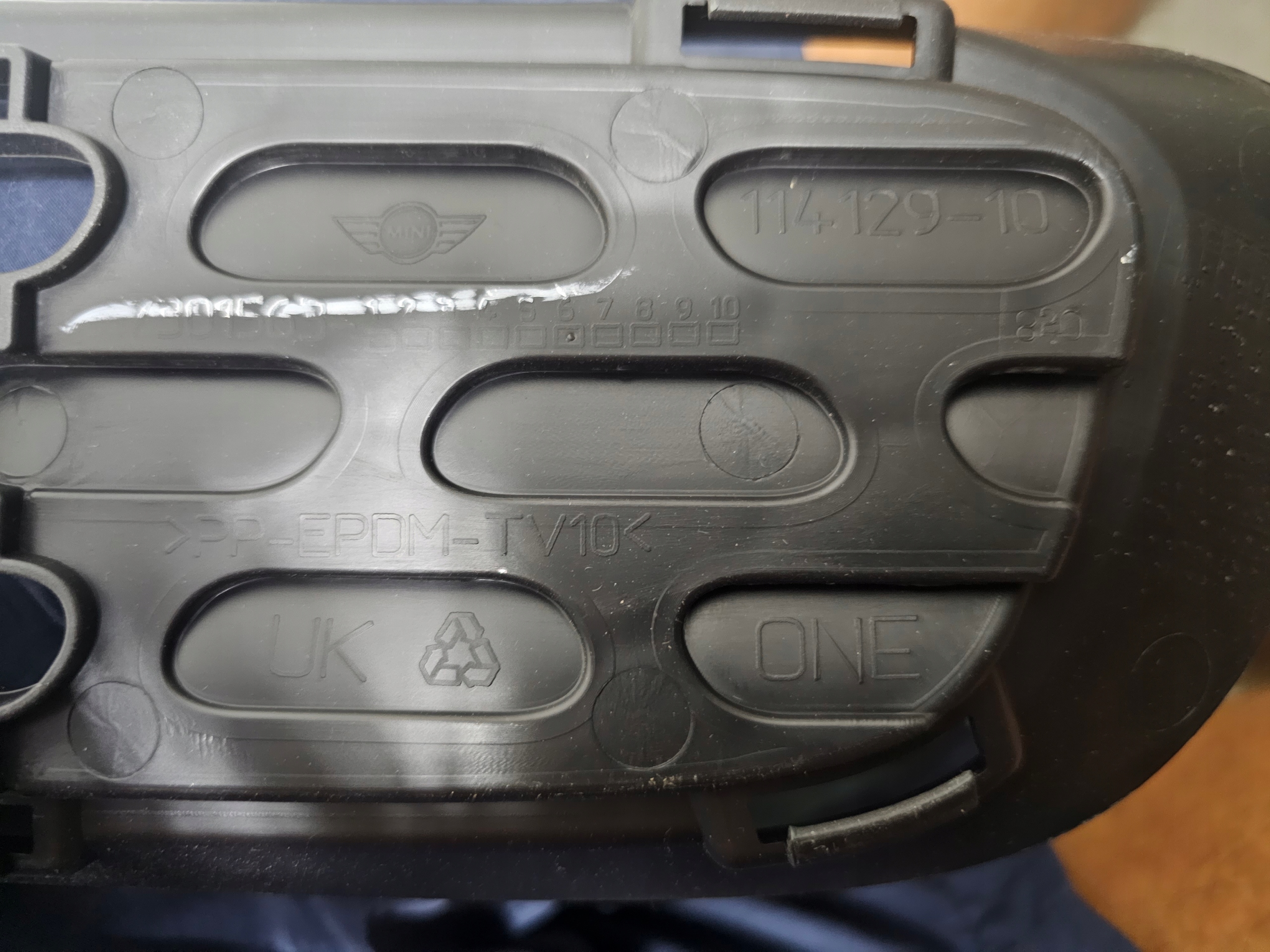 воздухозаборник жалюзи решетка радиатора MINI COOPER F55 F56