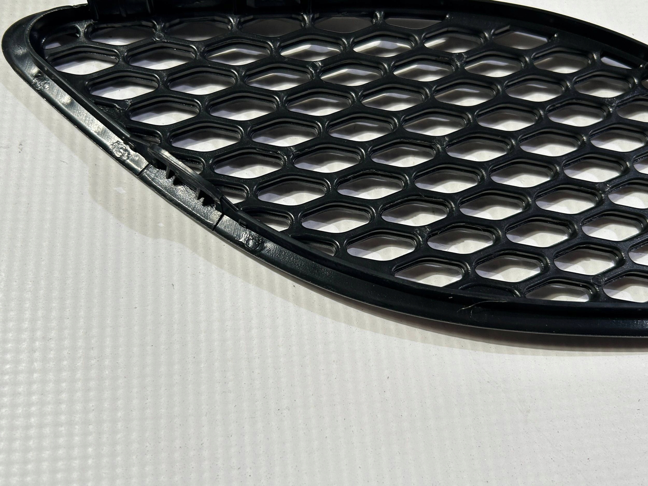 intake air grid bonnets left Dodge Durango SRT Hellcat