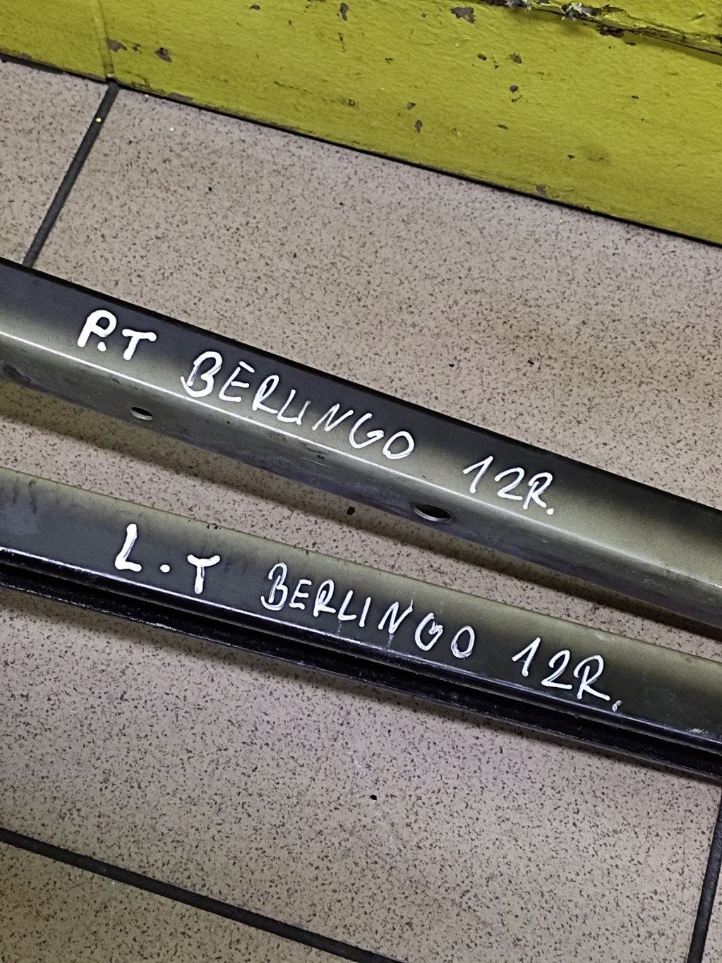 CITROEN BERLINGO III rail PROWADNICA door upper 9680486080