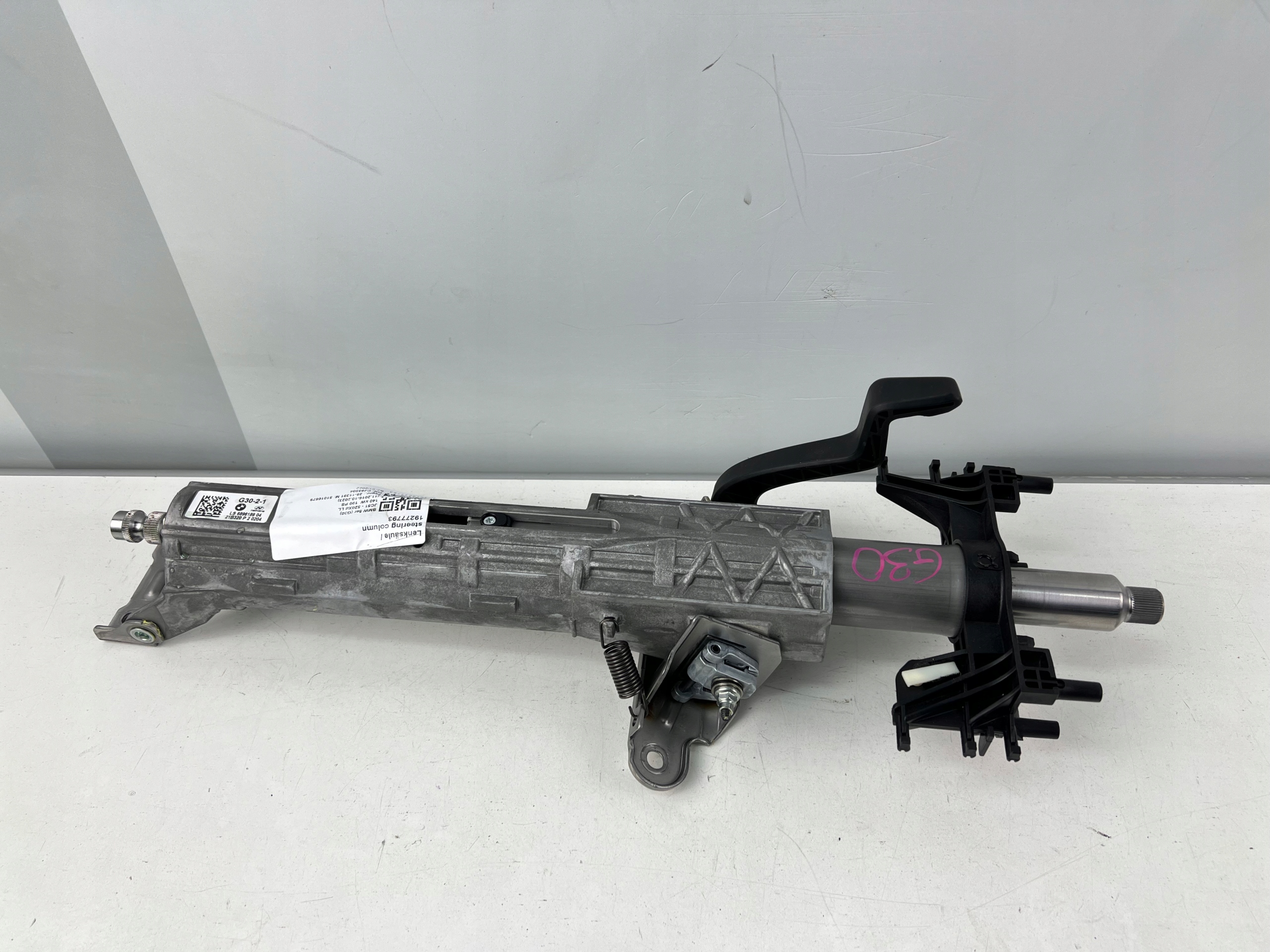steering wheel rod BMW G30 6896189
