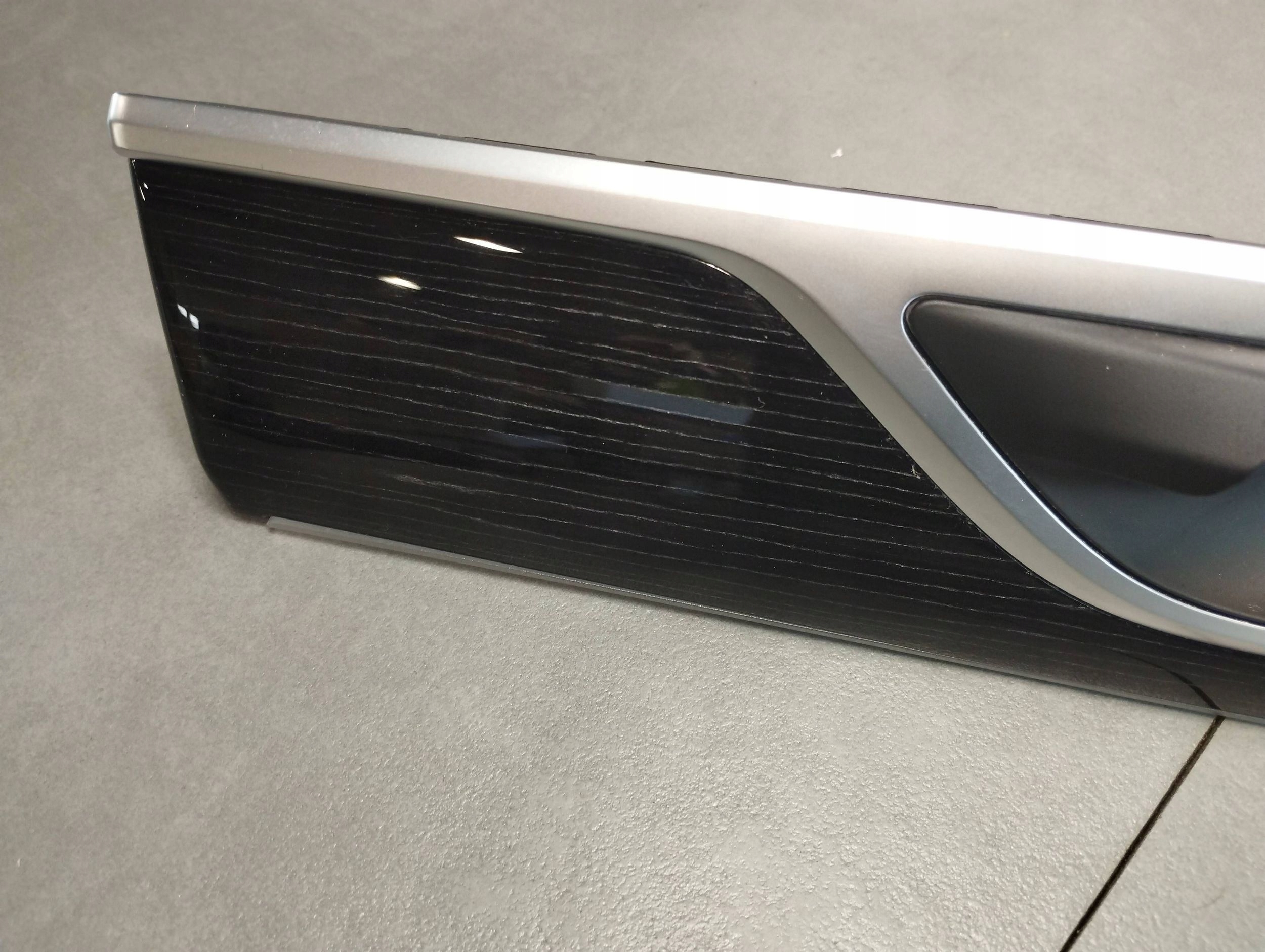 BMW 7 G11 moulding DEKOR door left 7851833